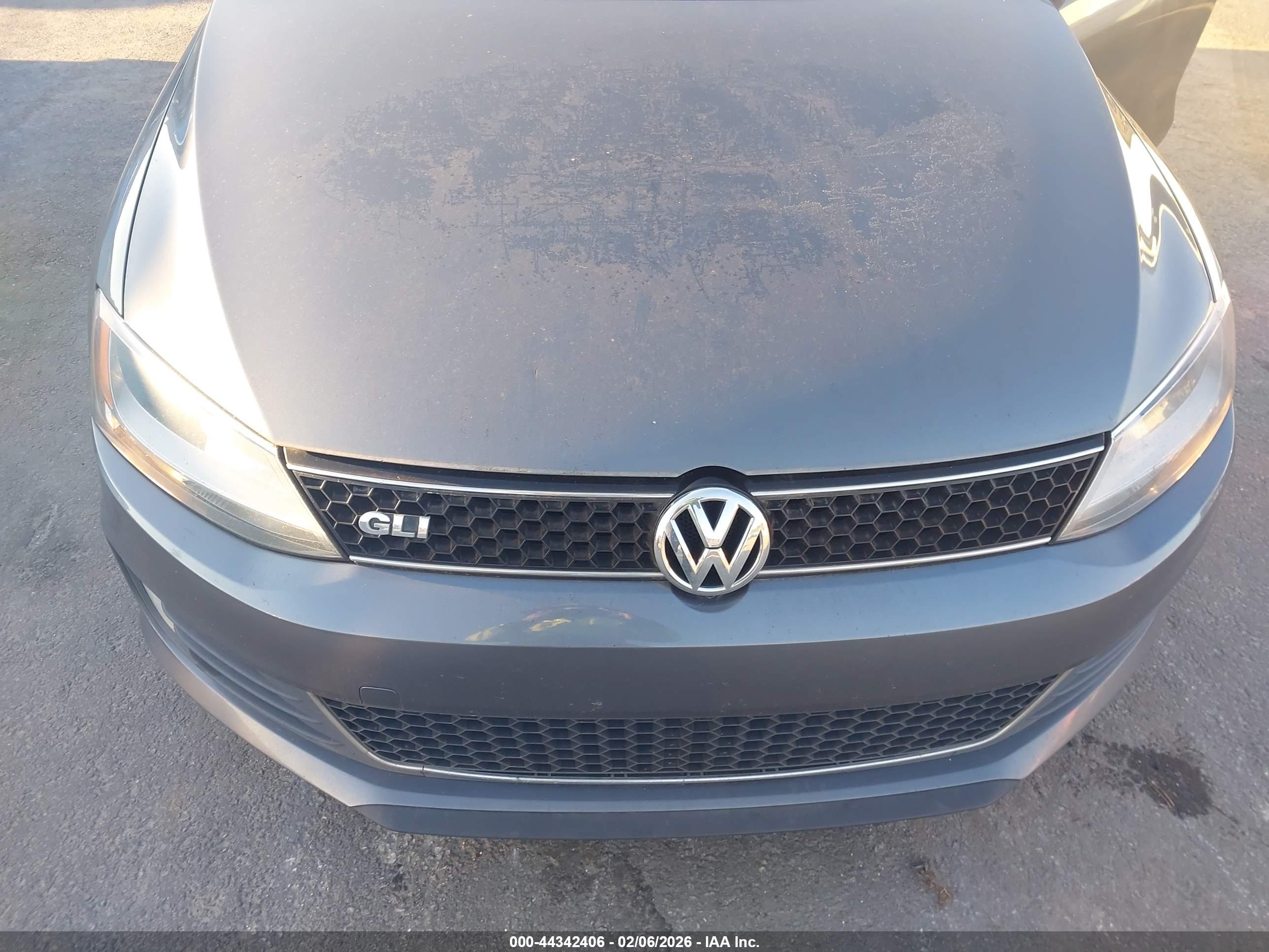 VOLKSWAGEN JETTA image 6