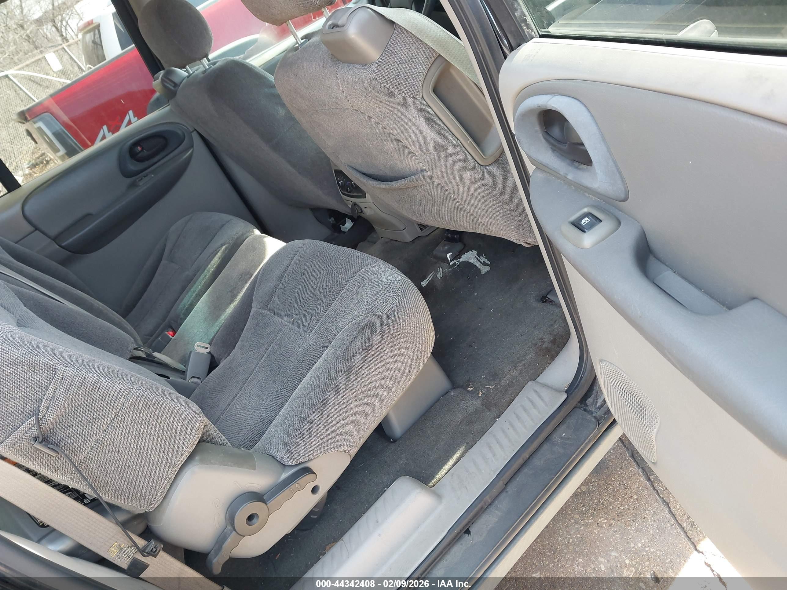 CHEVROLET TRAILBLAZER image 8