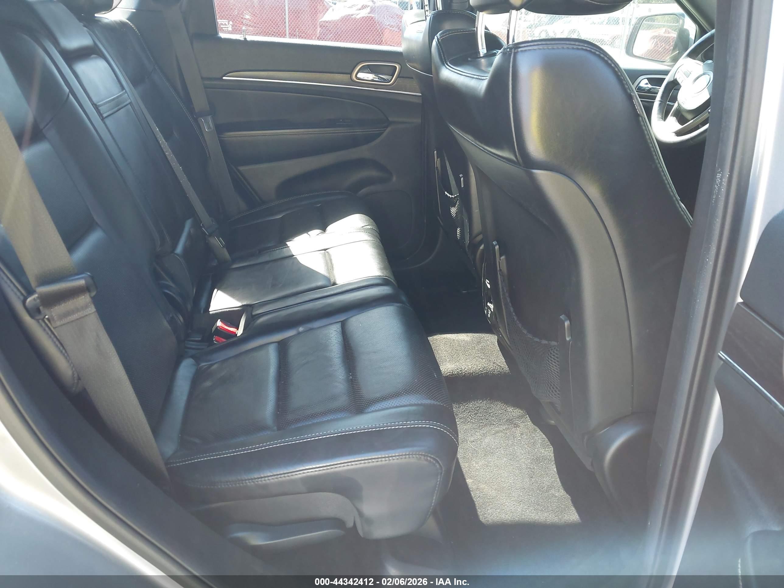 JEEP GRAND image 8