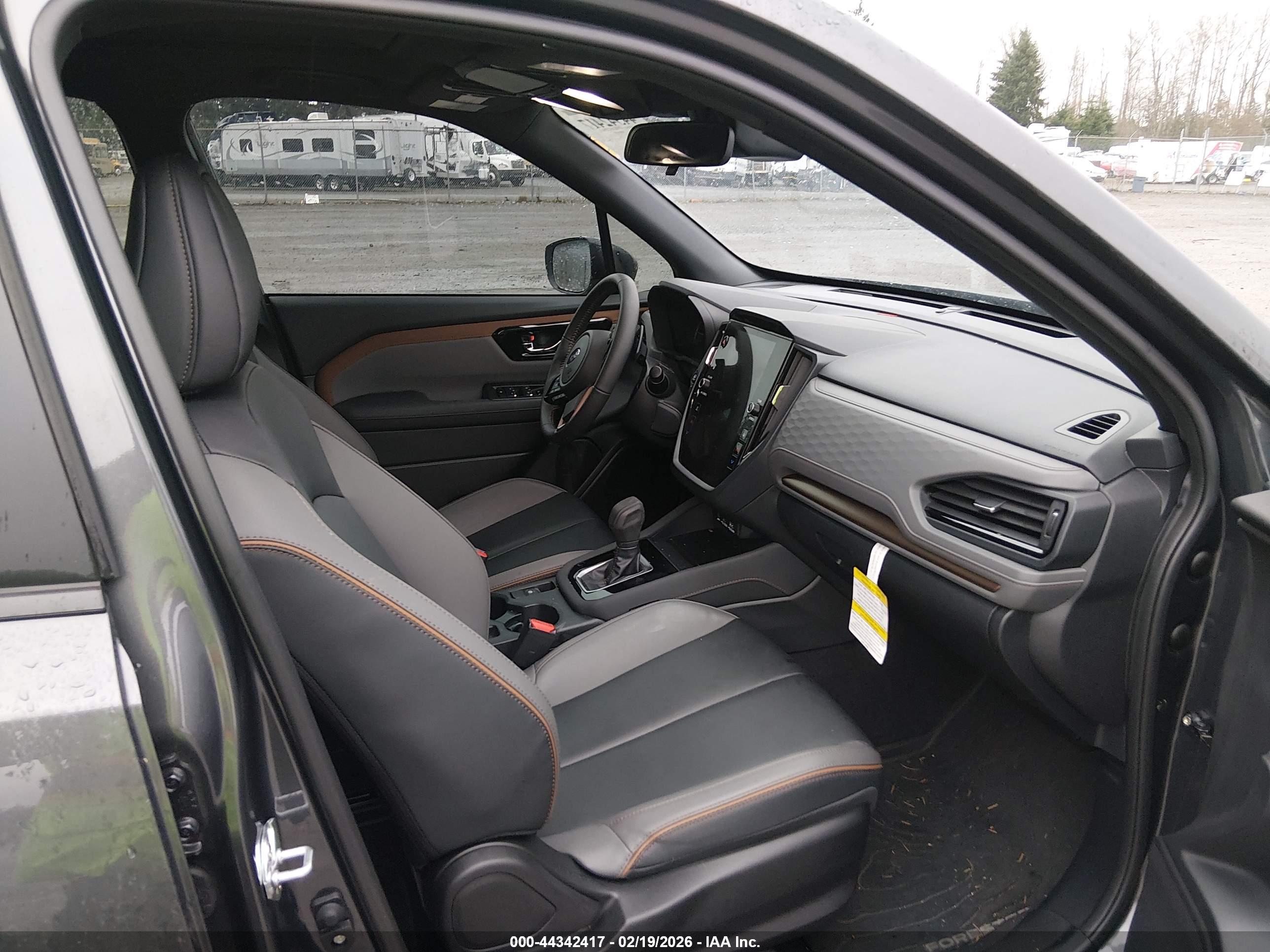SUBARU FORESTER image 5