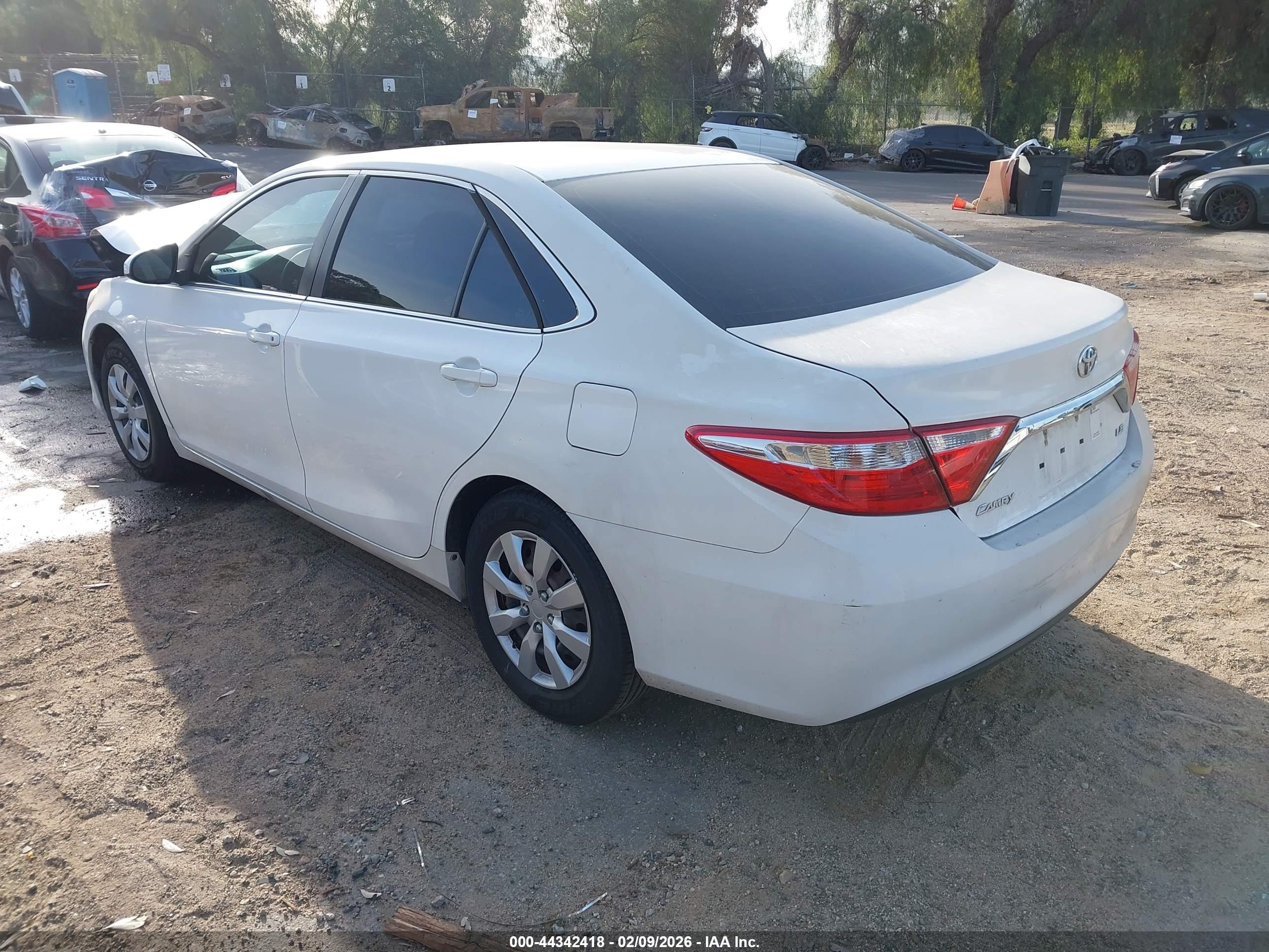 TOYOTA CAMRY image 3
