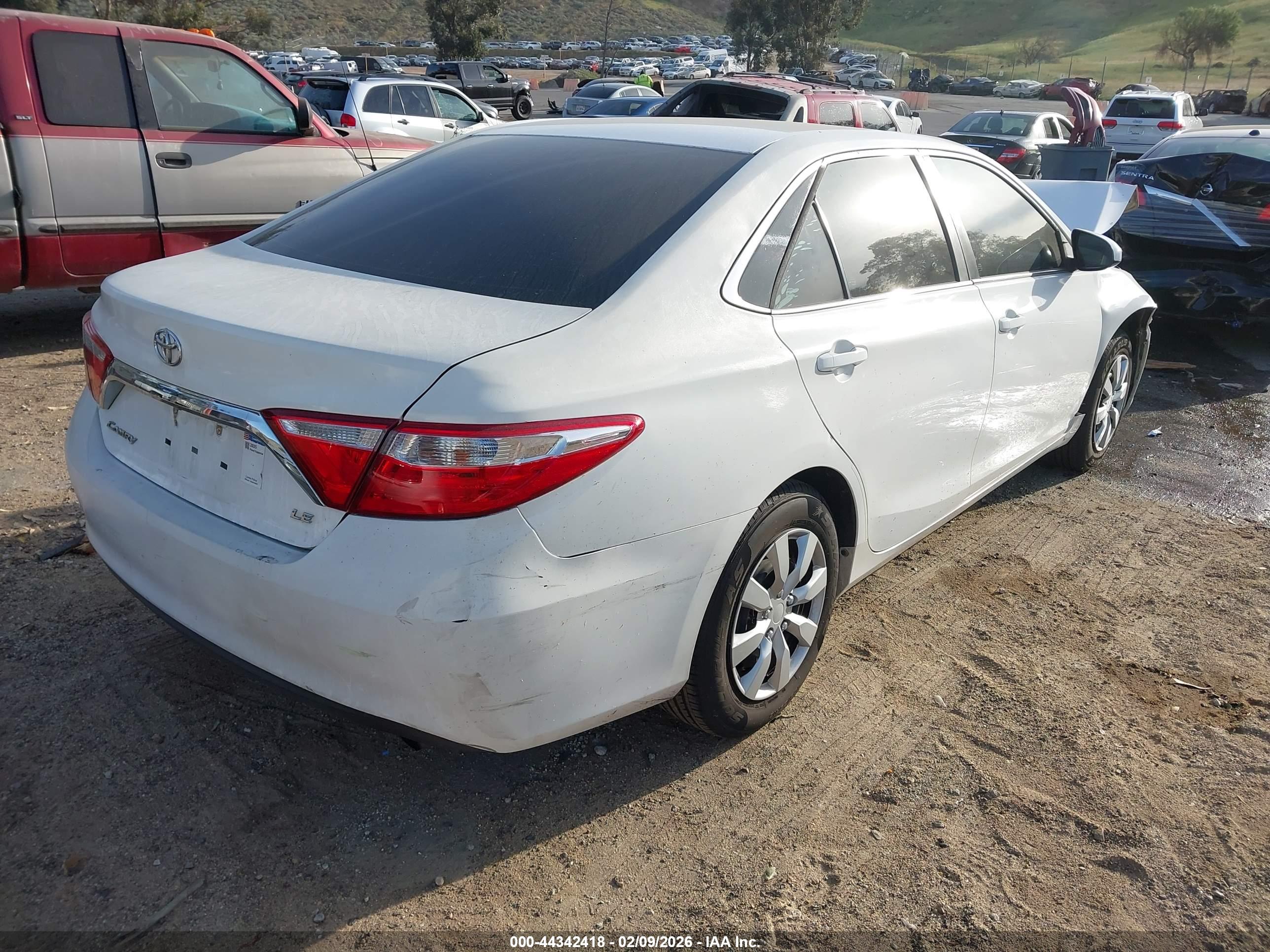 TOYOTA CAMRY image 4