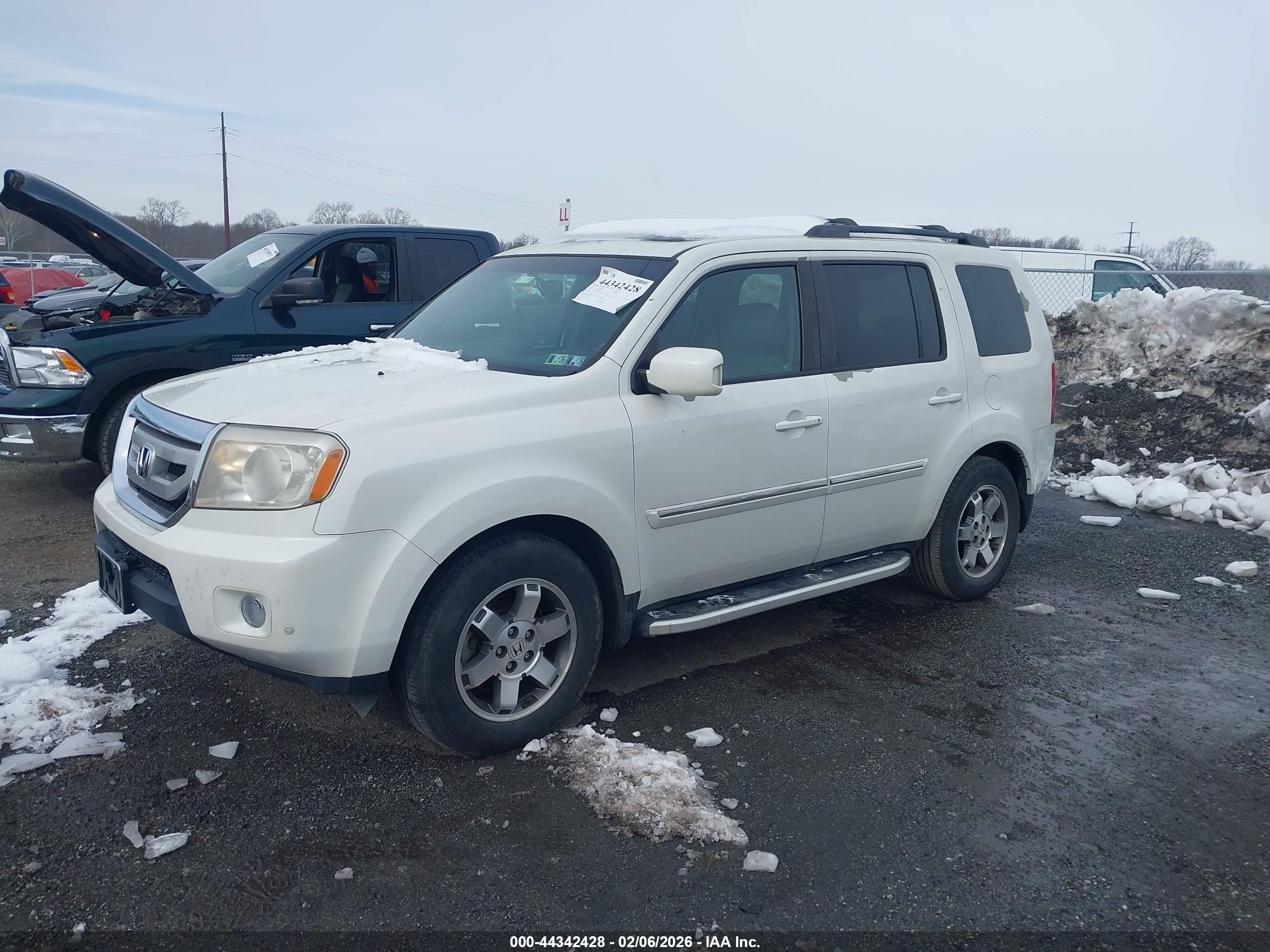 HONDA PILOT image 2