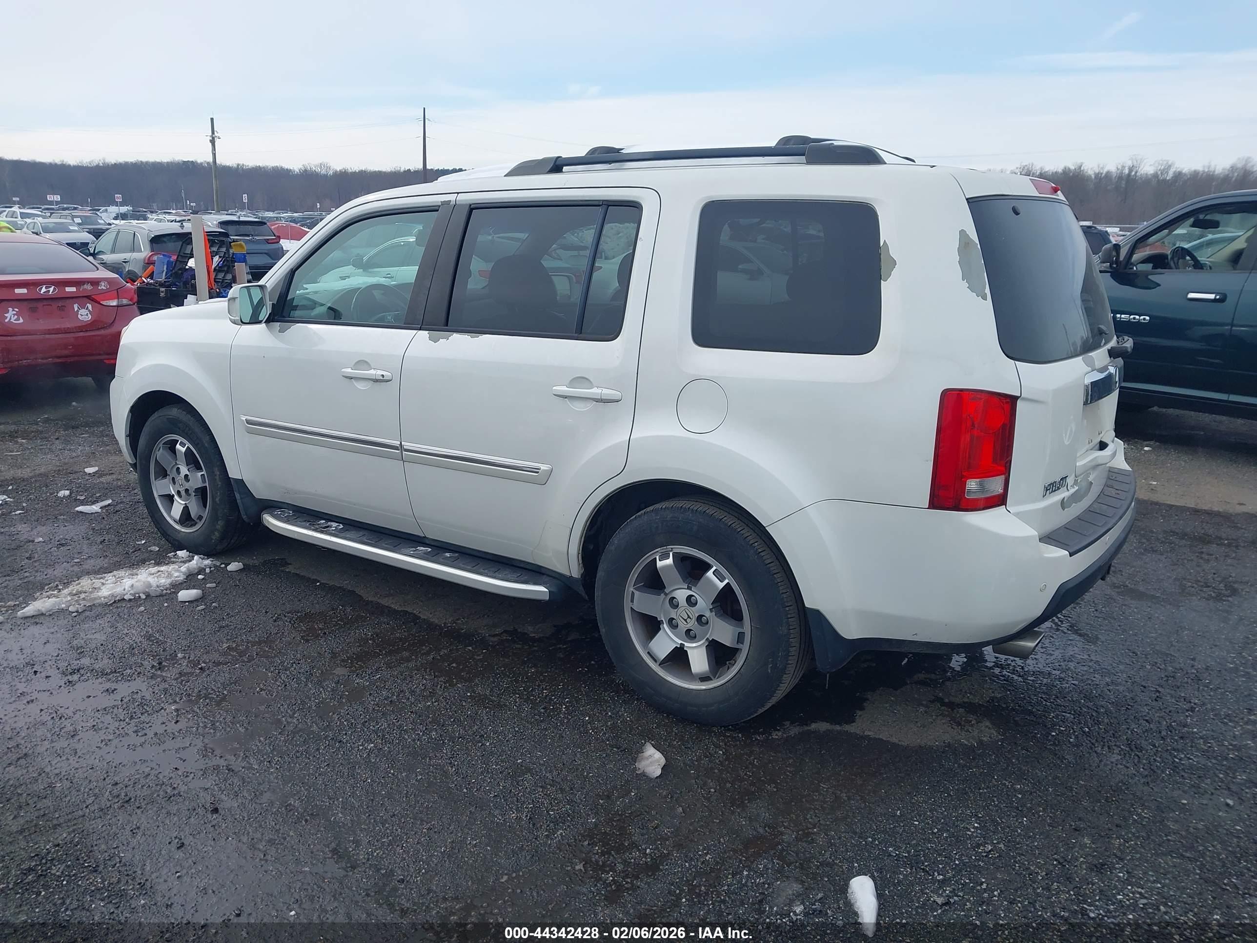 HONDA PILOT image 3