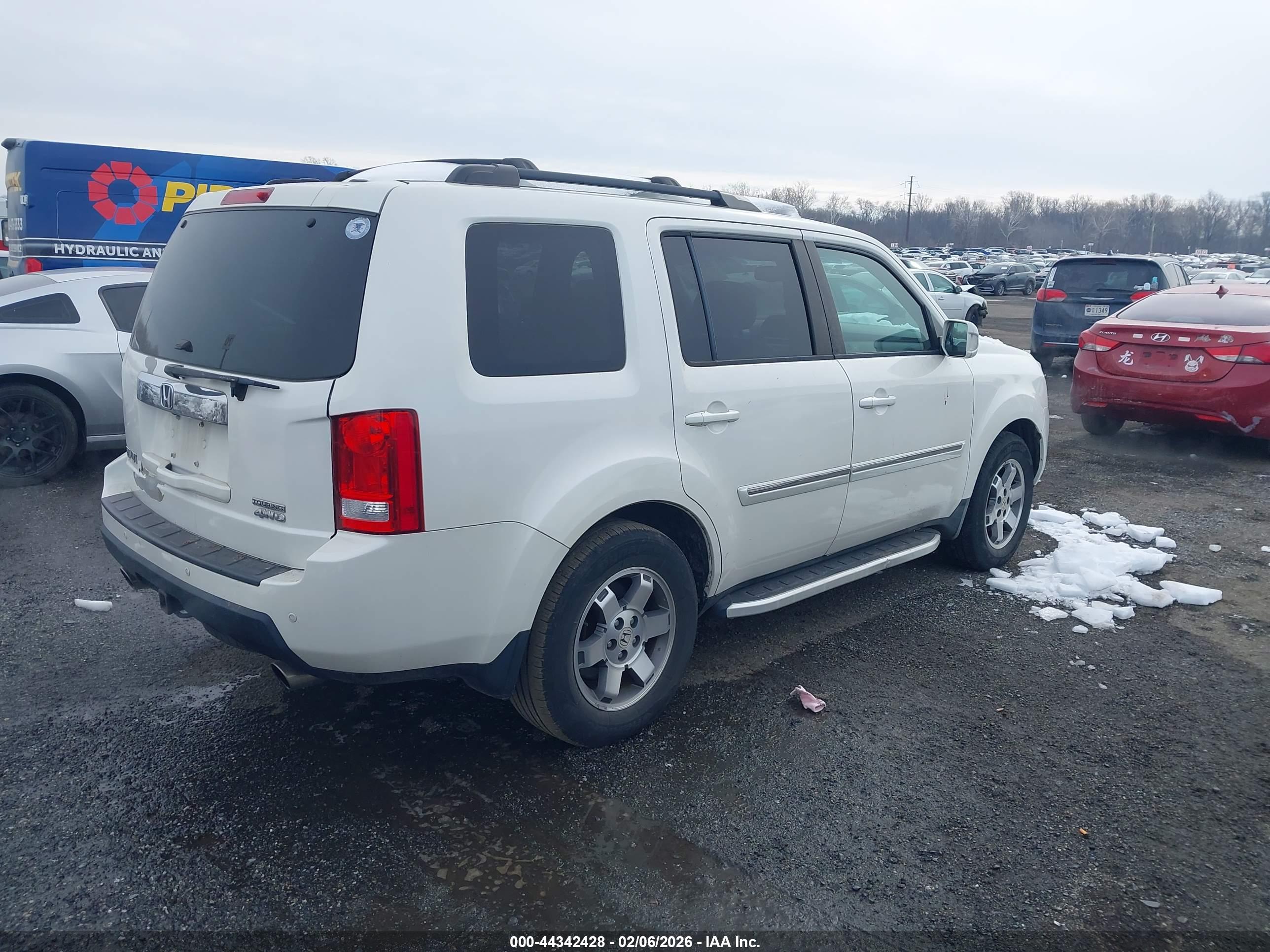 HONDA PILOT image 4