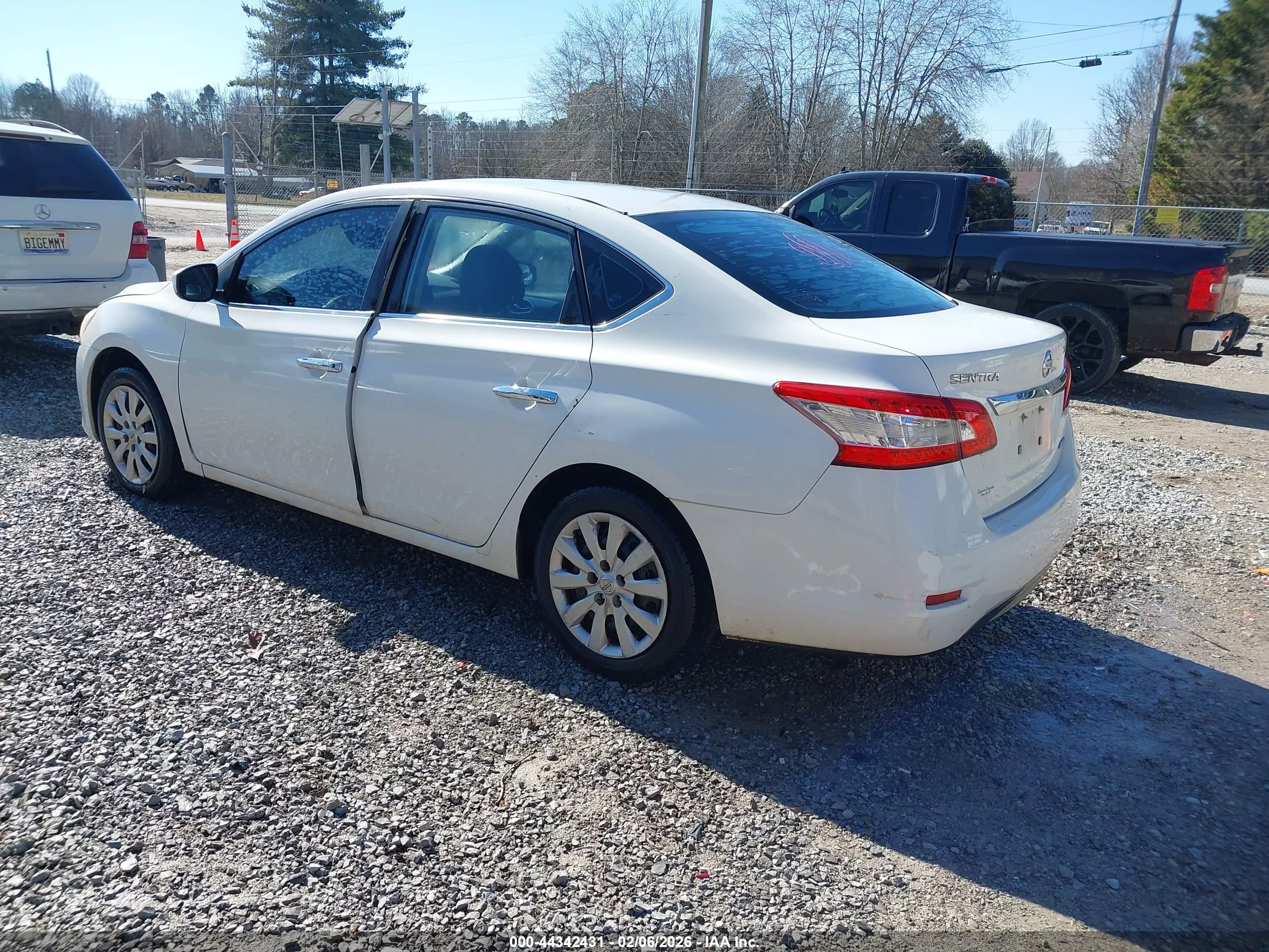 NISSAN SENTRA image 3
