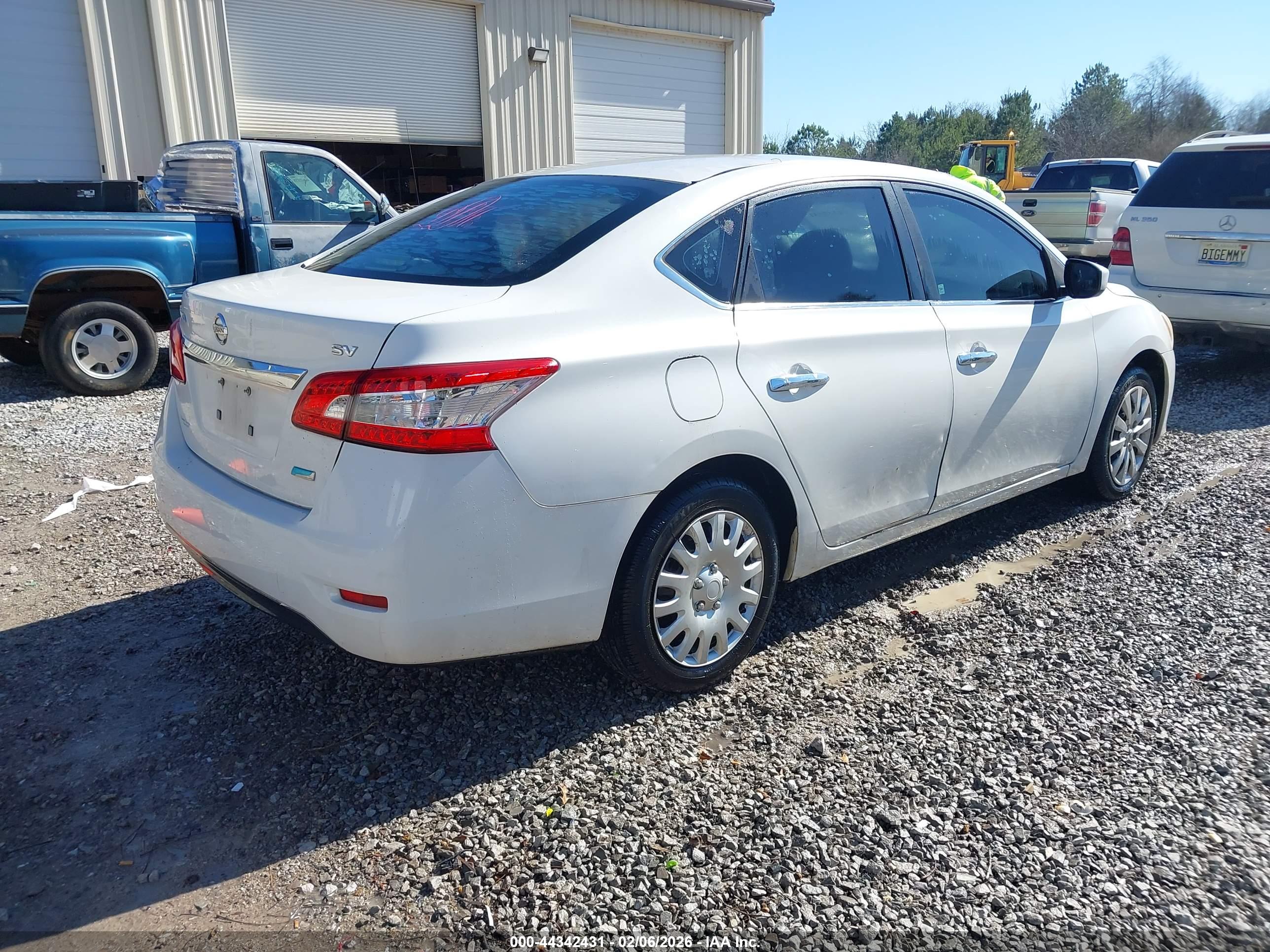 NISSAN SENTRA image 4
