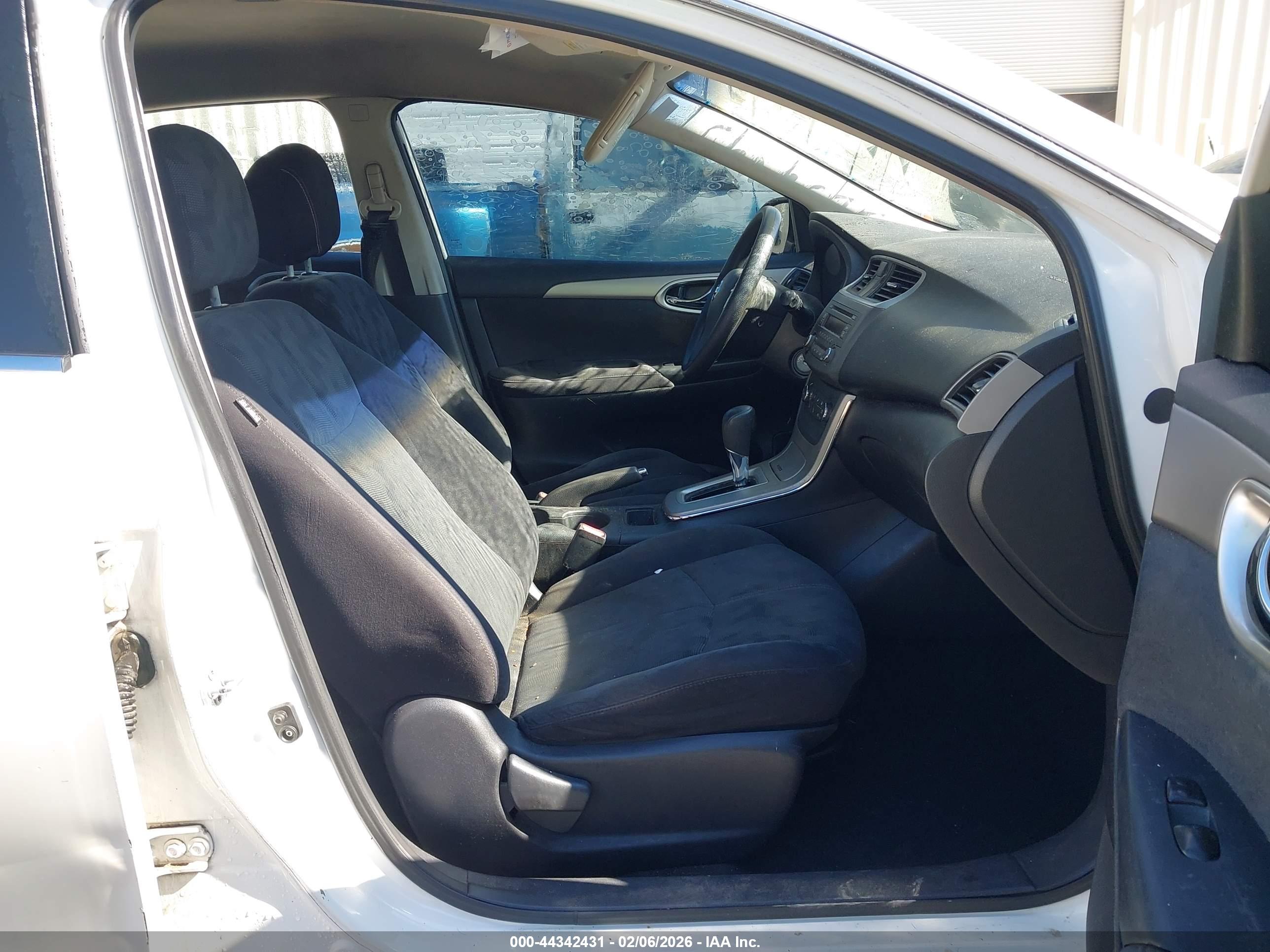NISSAN SENTRA image 5
