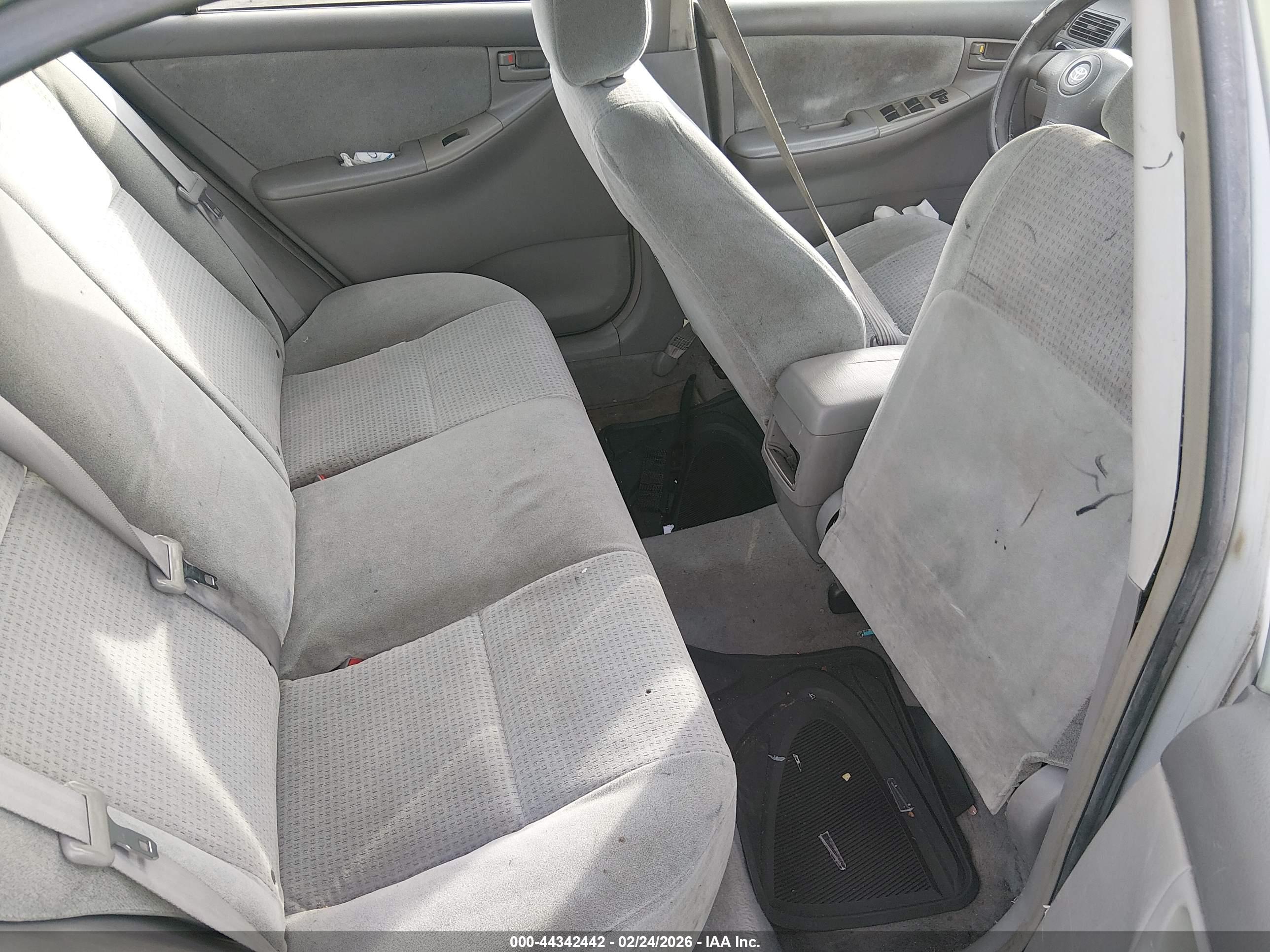 TOYOTA COROLLA image 8