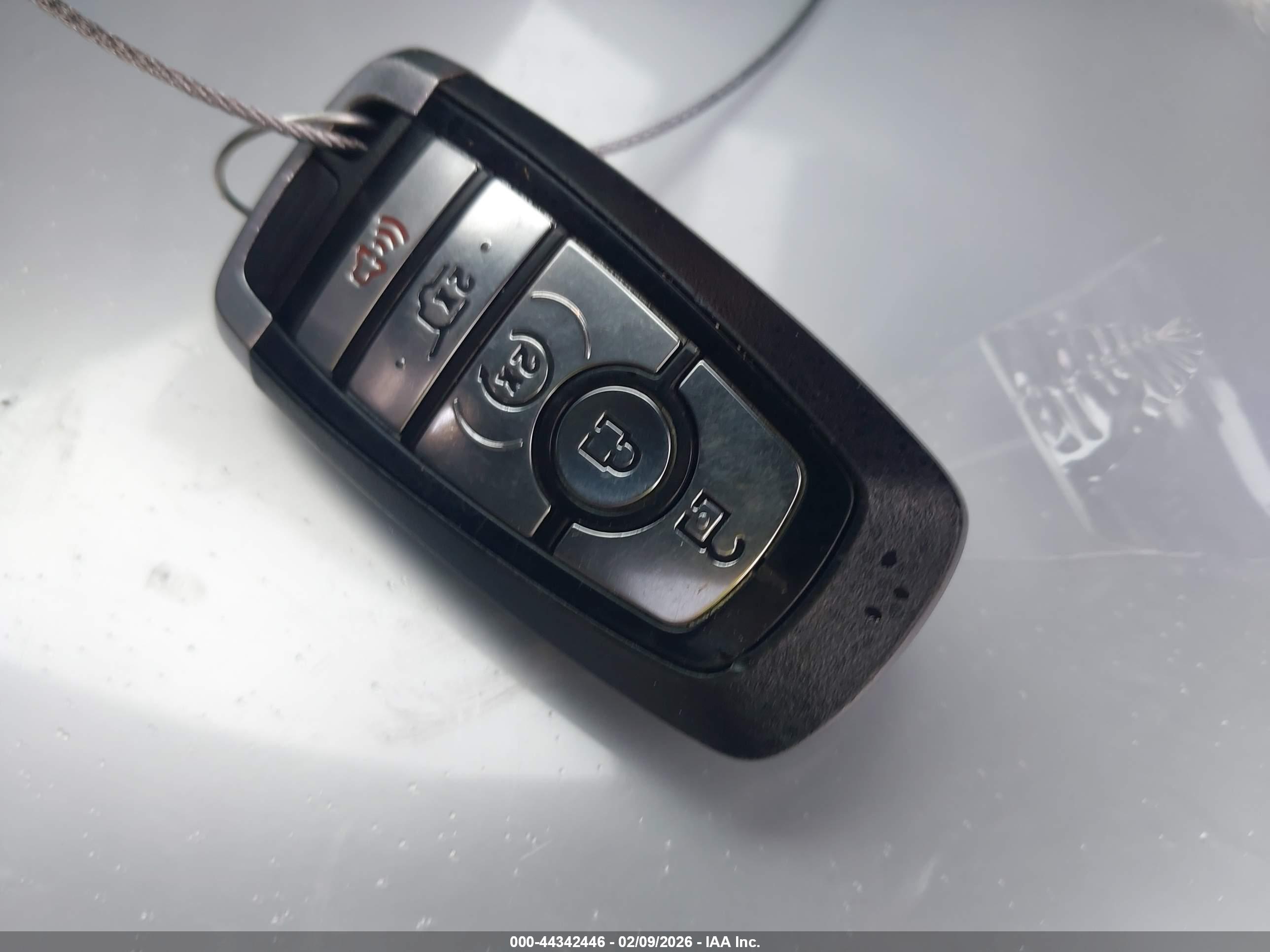 FORD EXPLORER image 11