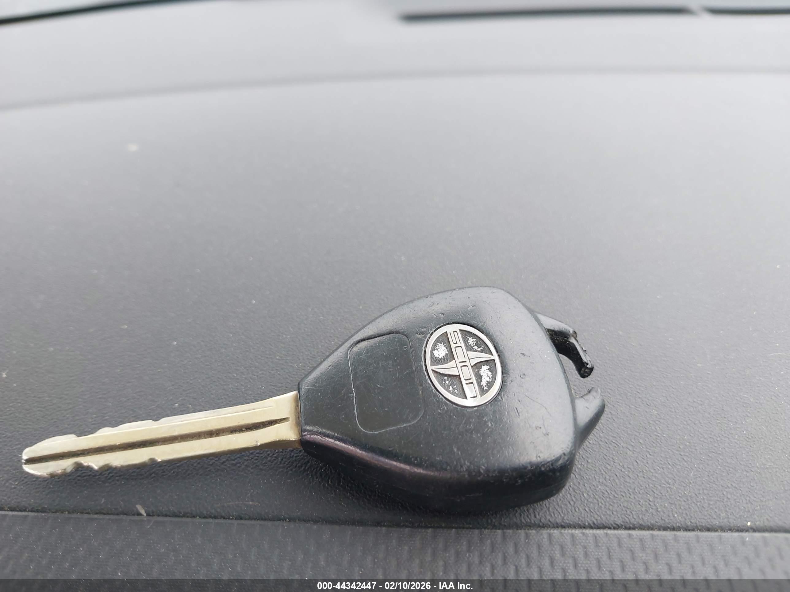 SCION XB image 11