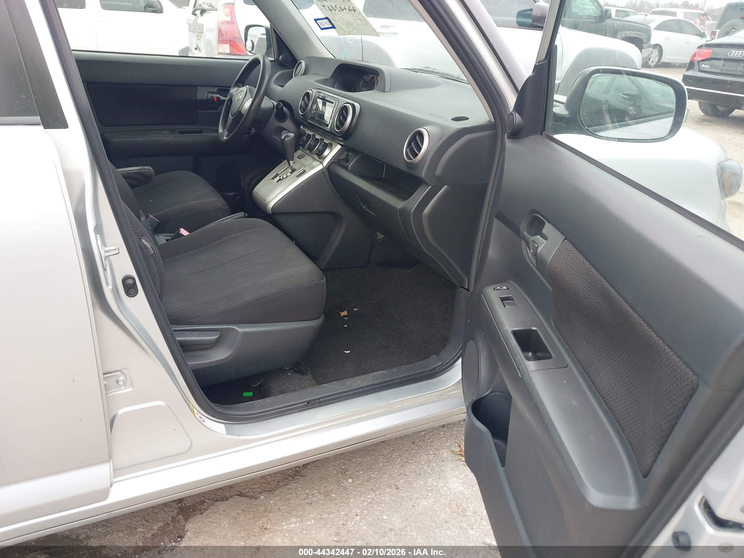 SCION XB image 5
