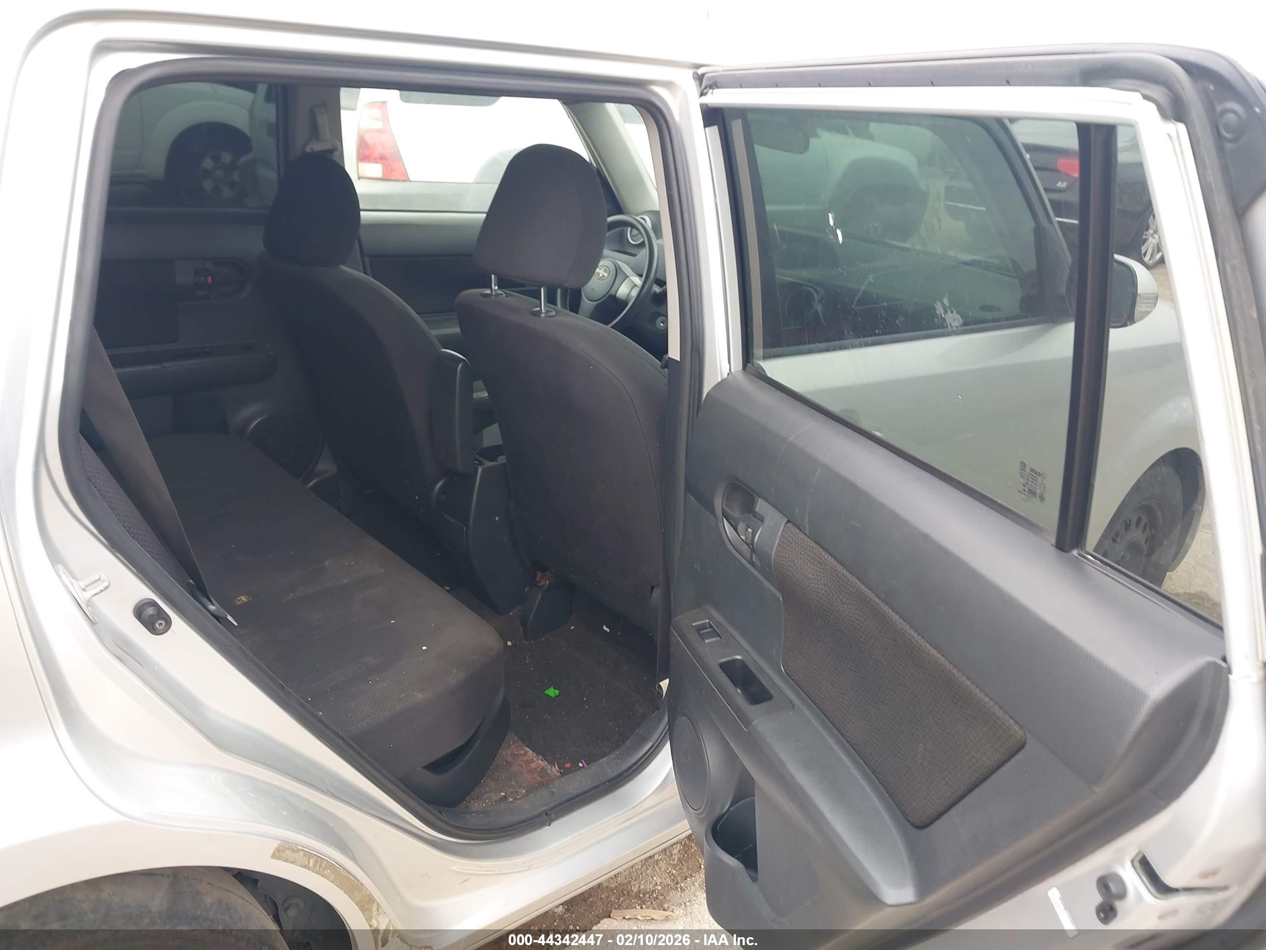 SCION XB image 8