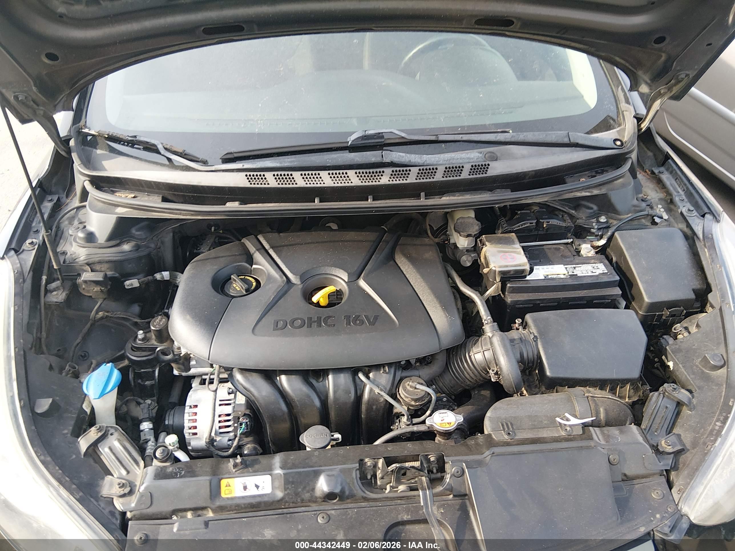 HYUNDAI ELANTRA image 10