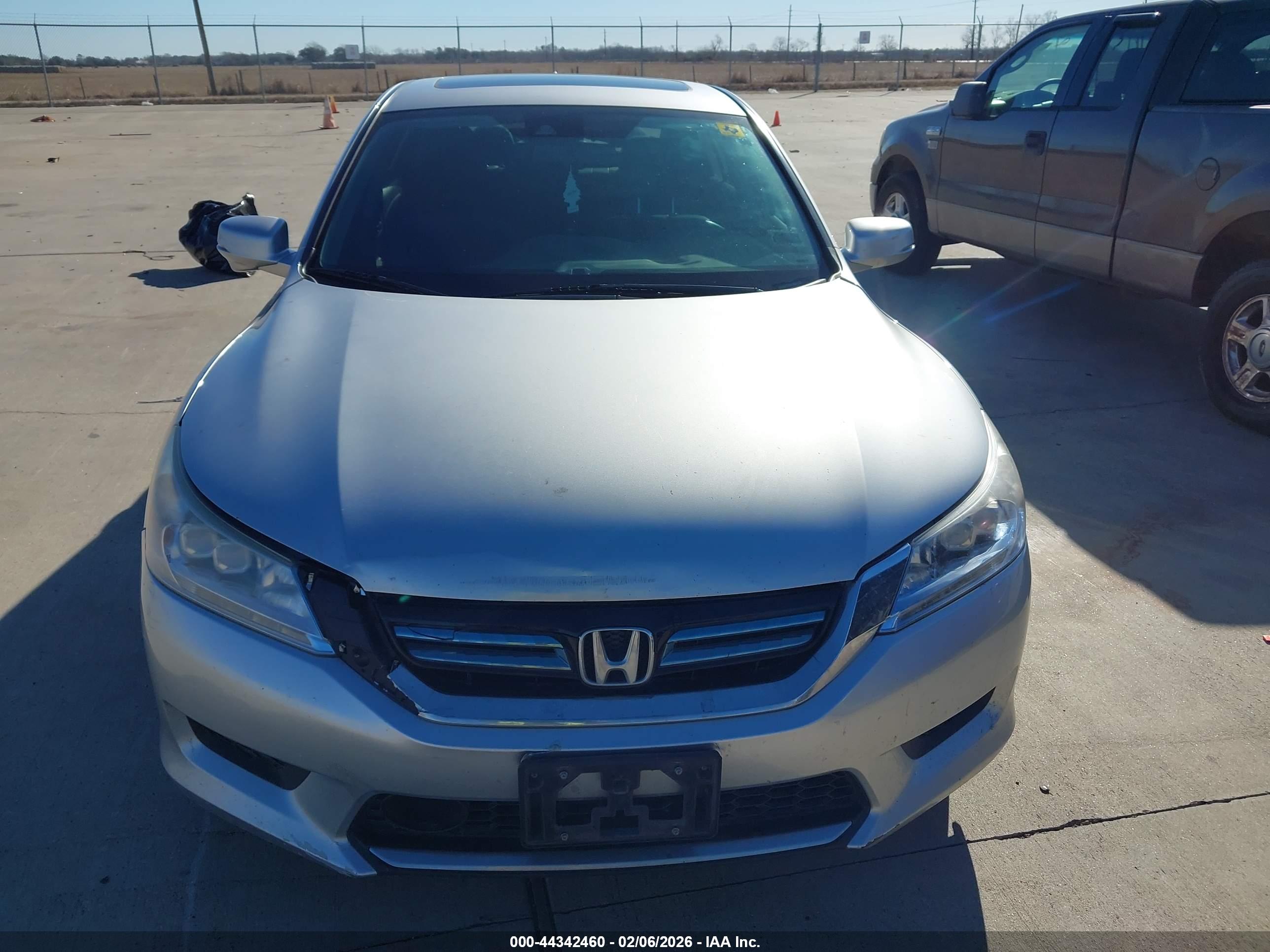 HONDA ACCORD image 6