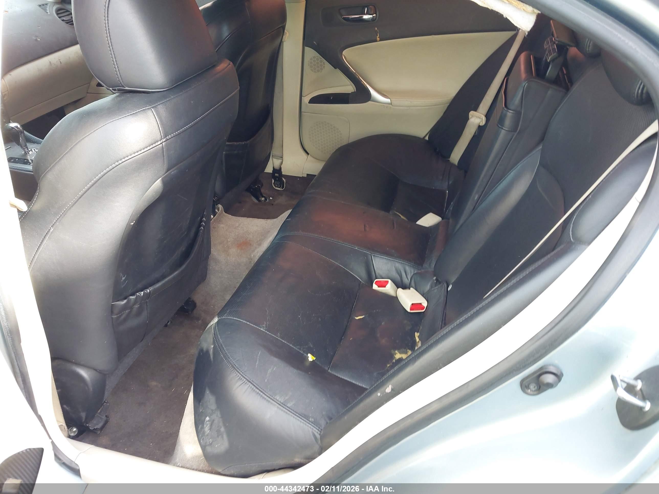 LEXUS IS image 8