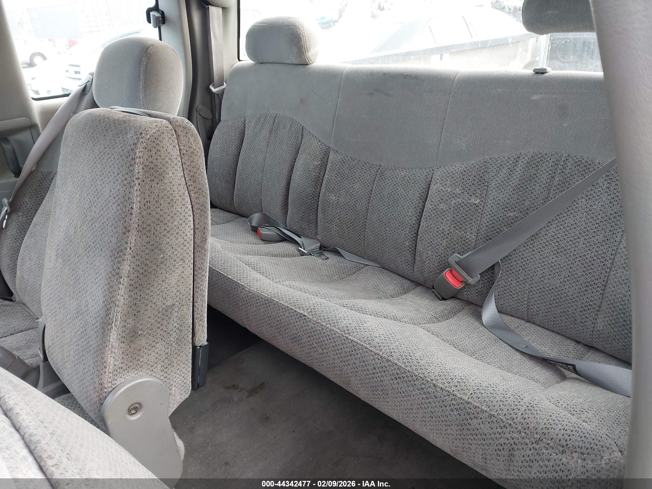 CHEVROLET SILVERADO image 8