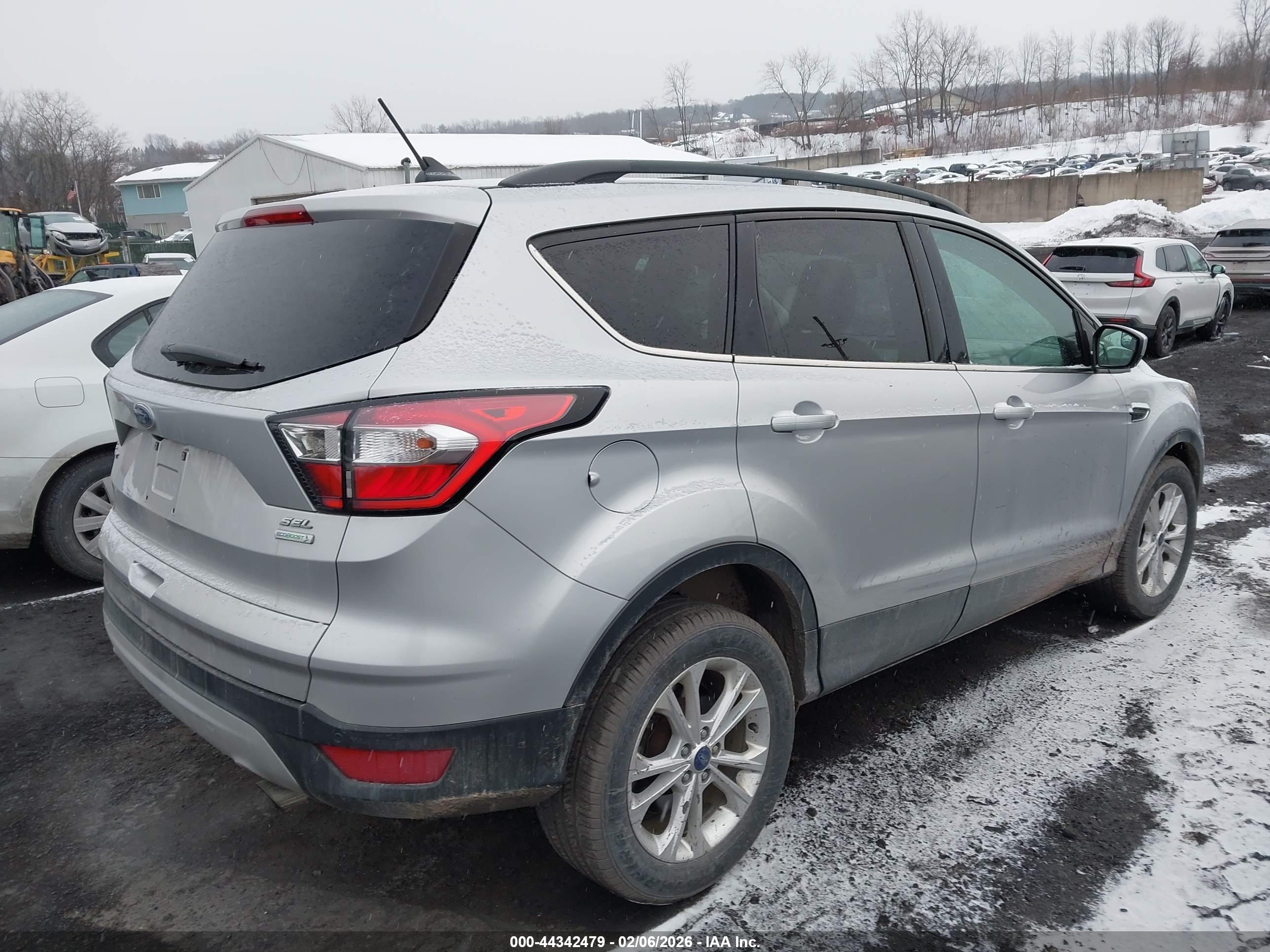 FORD ESCAPE image 4