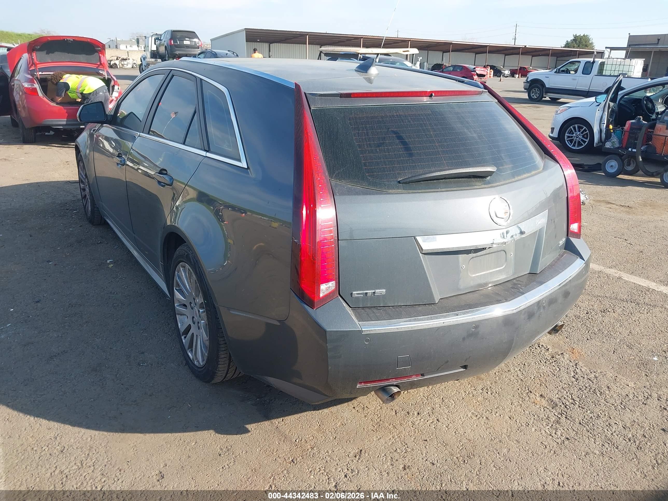 CADILLAC CTS image 3