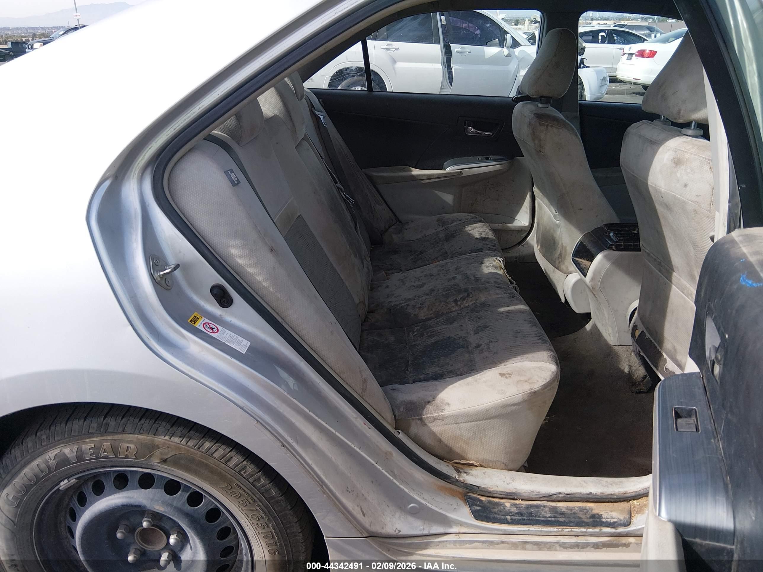 TOYOTA CAMRY image 8