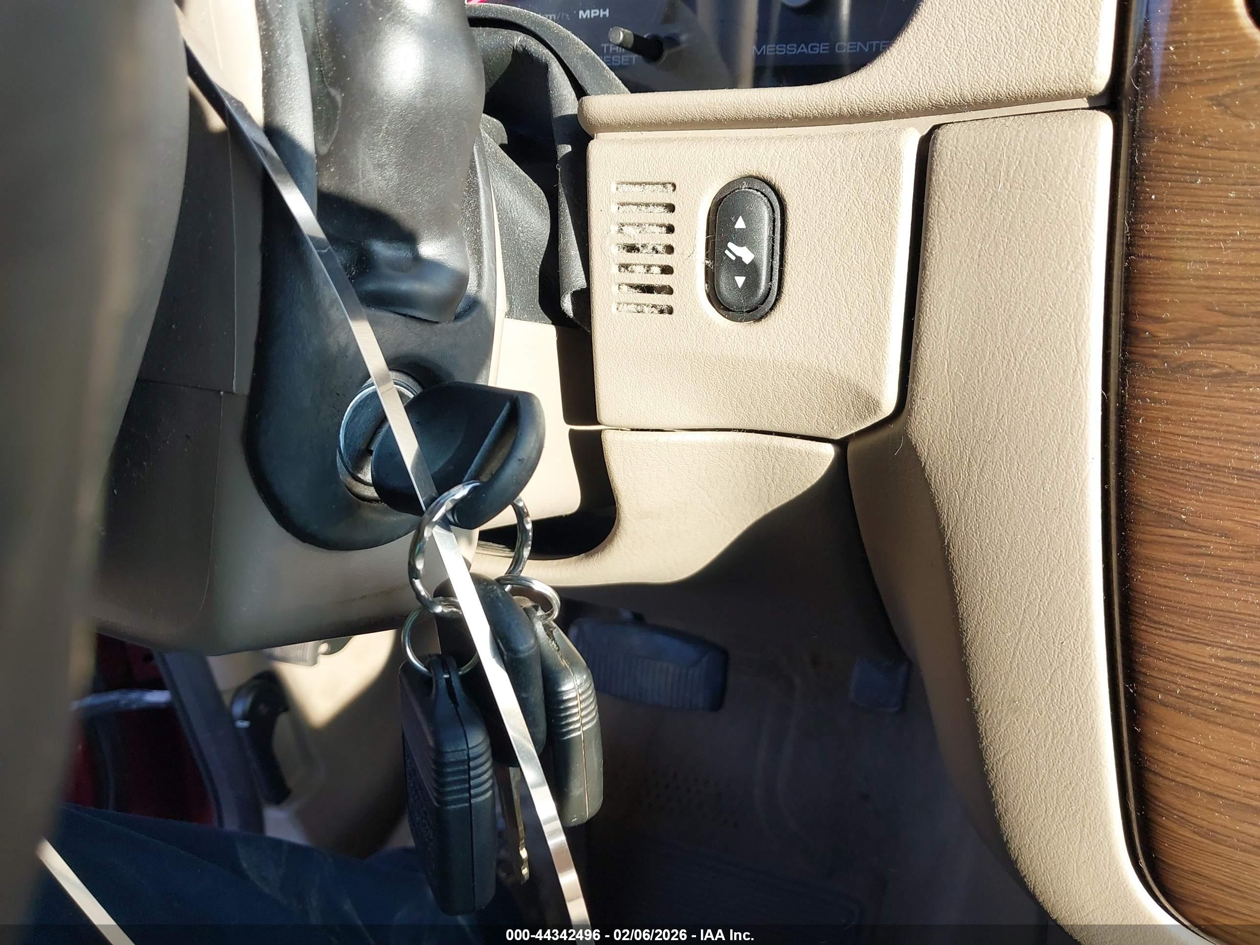 FORD EXPLORER image 11