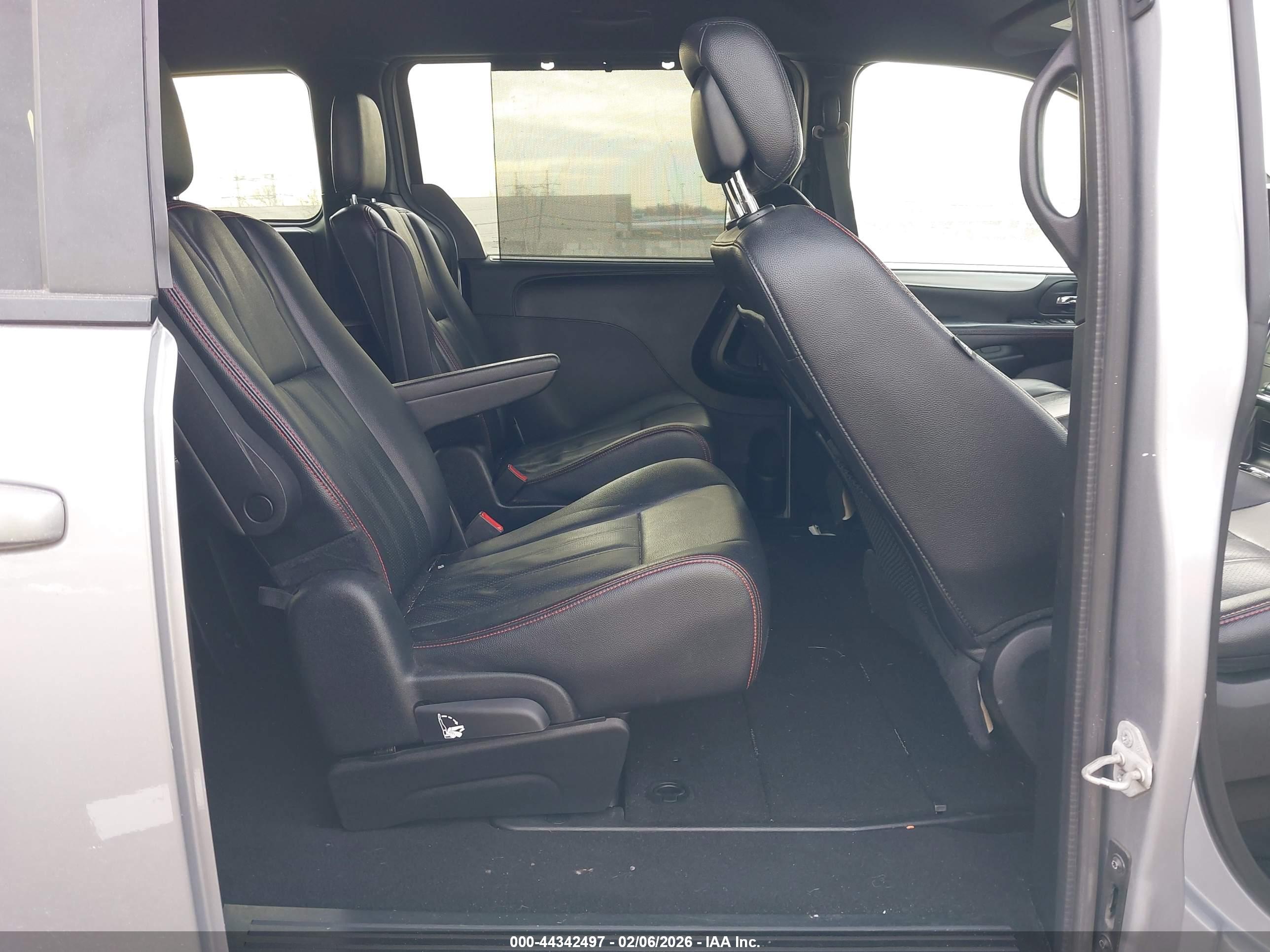 DODGE GRAND image 8
