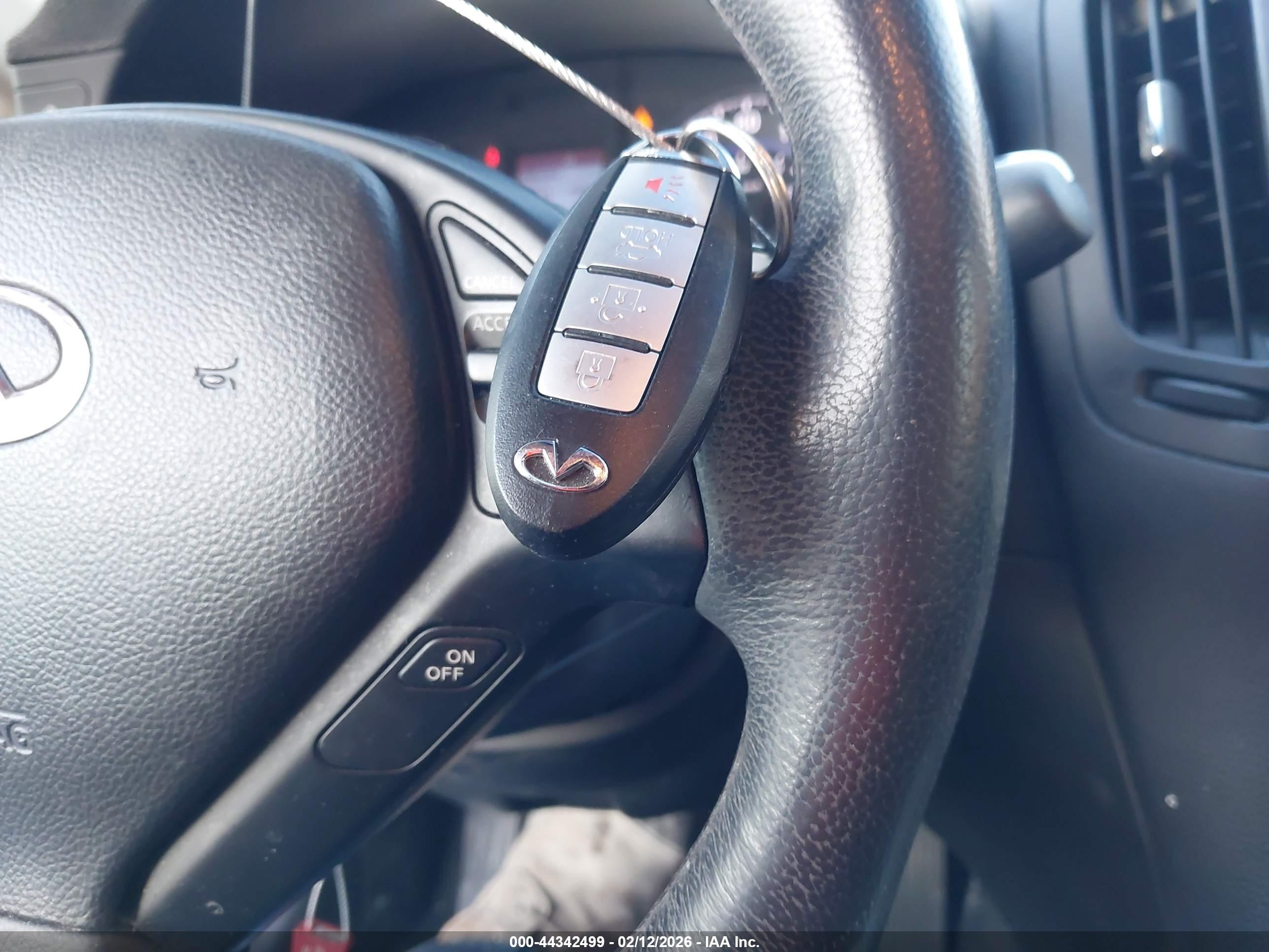 INFINITI Q60 image 11