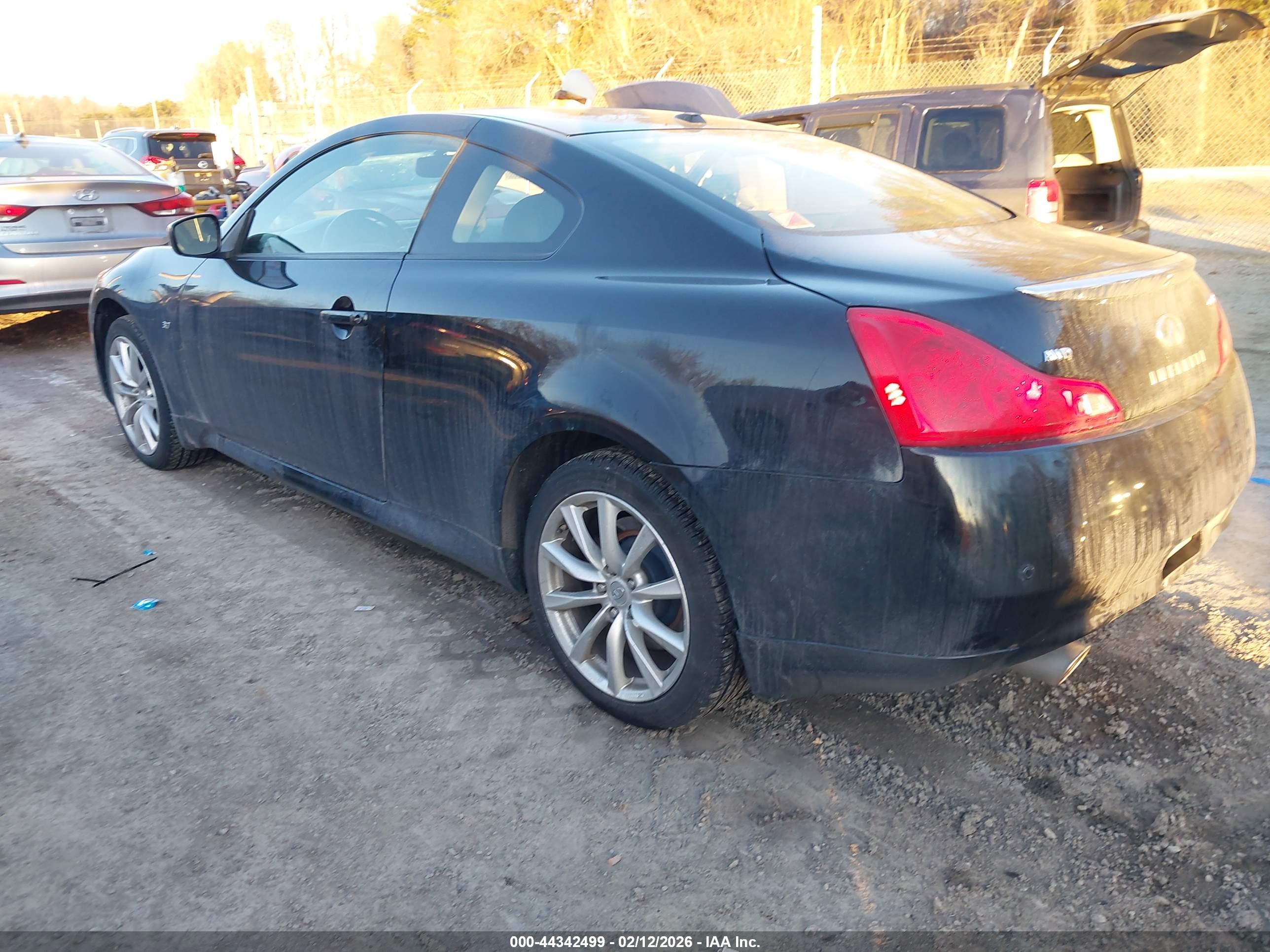 INFINITI Q60 image 3