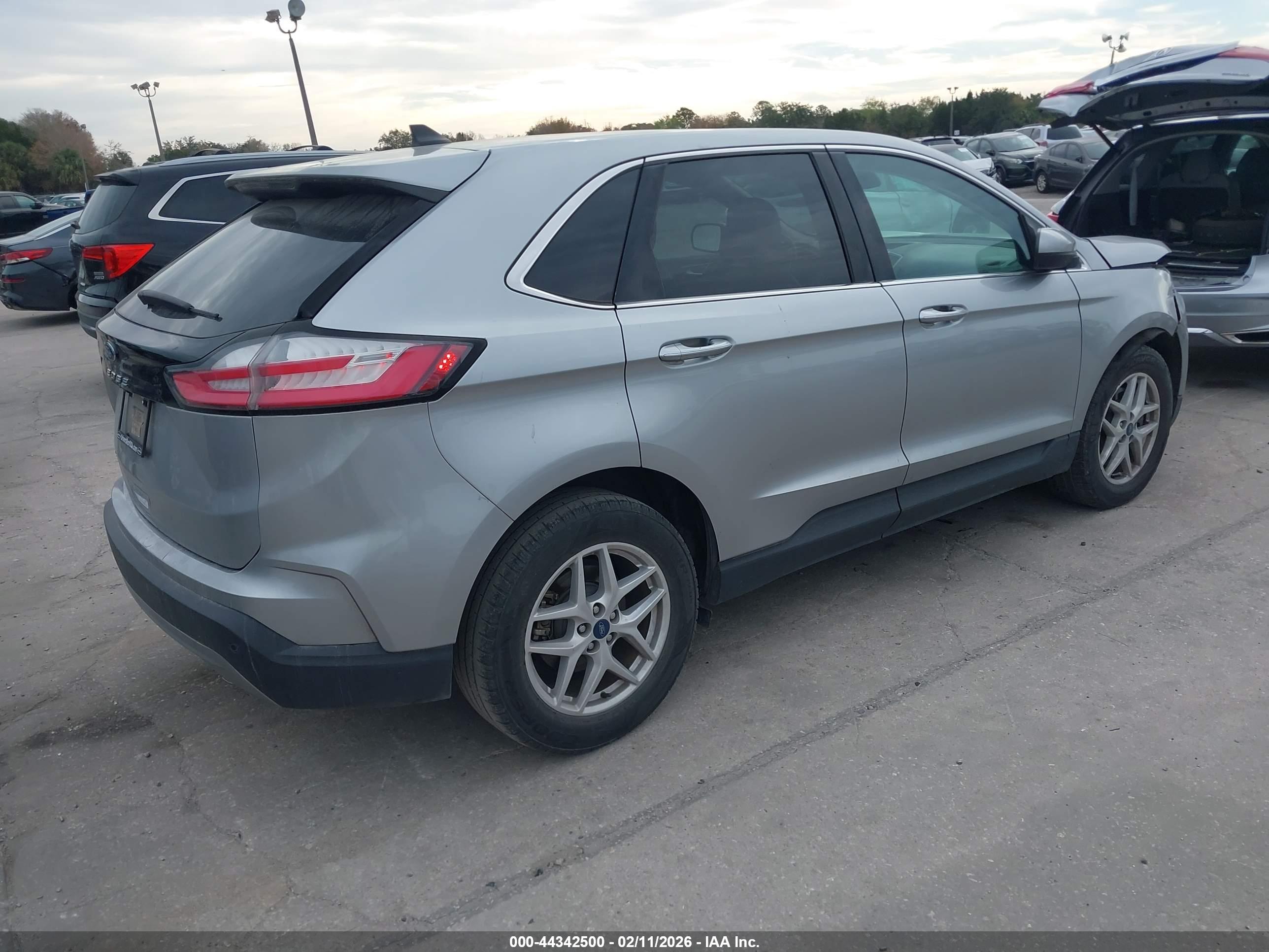 FORD EDGE image 4