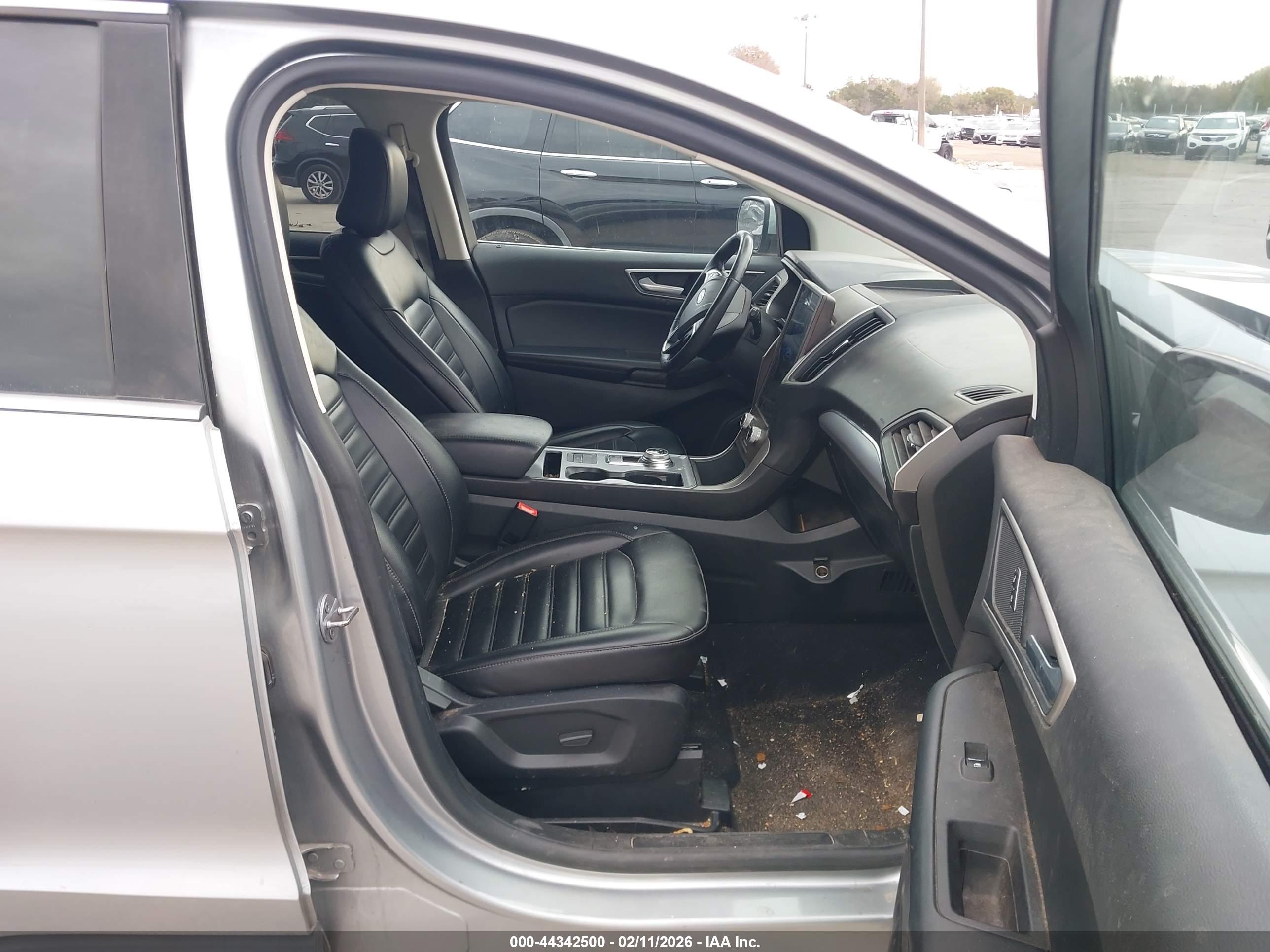FORD EDGE image 5