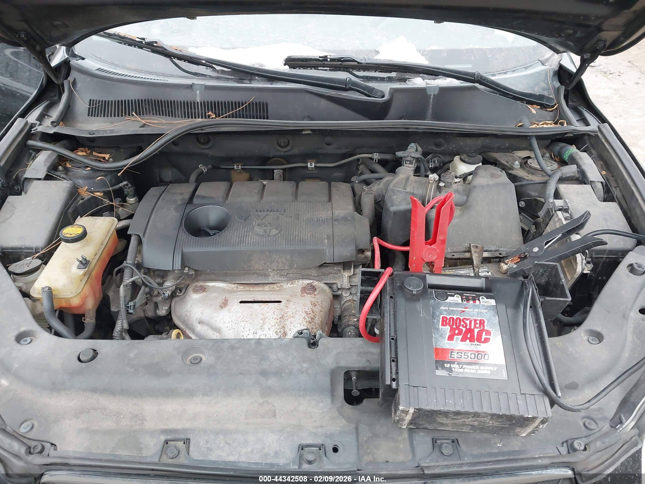 TOYOTA RAV4 image 10