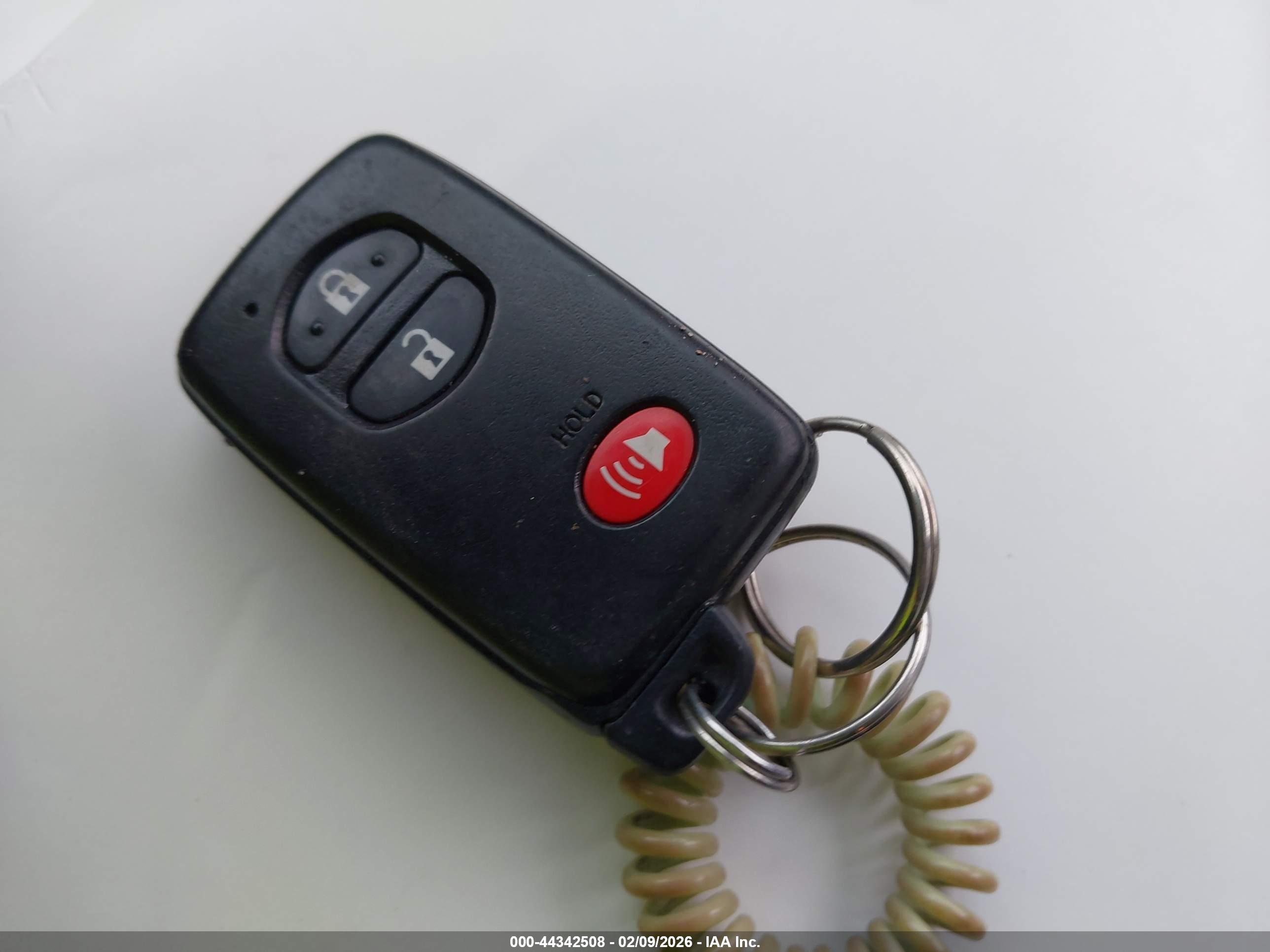 TOYOTA RAV4 image 11
