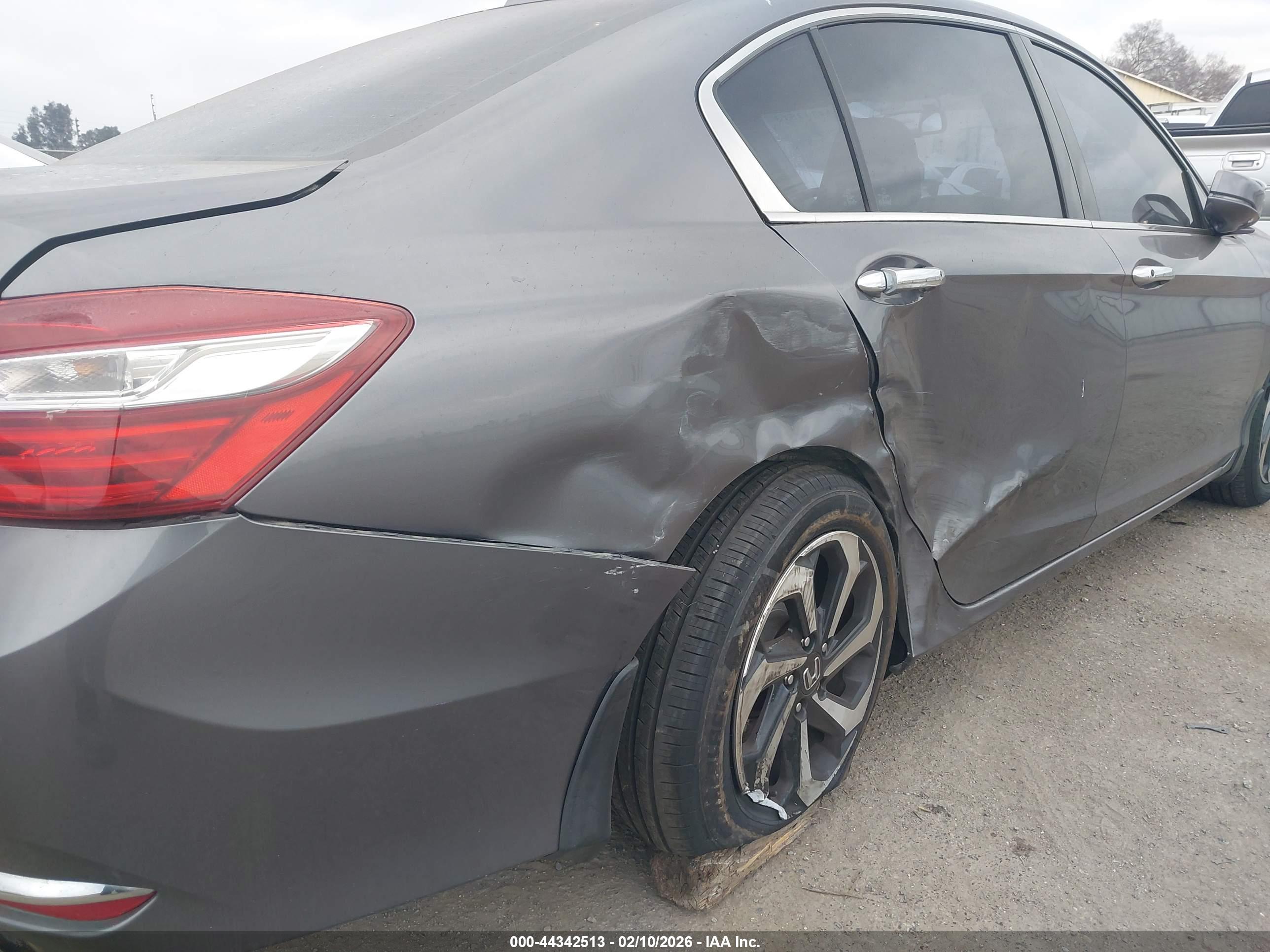 HONDA ACCORD image 6