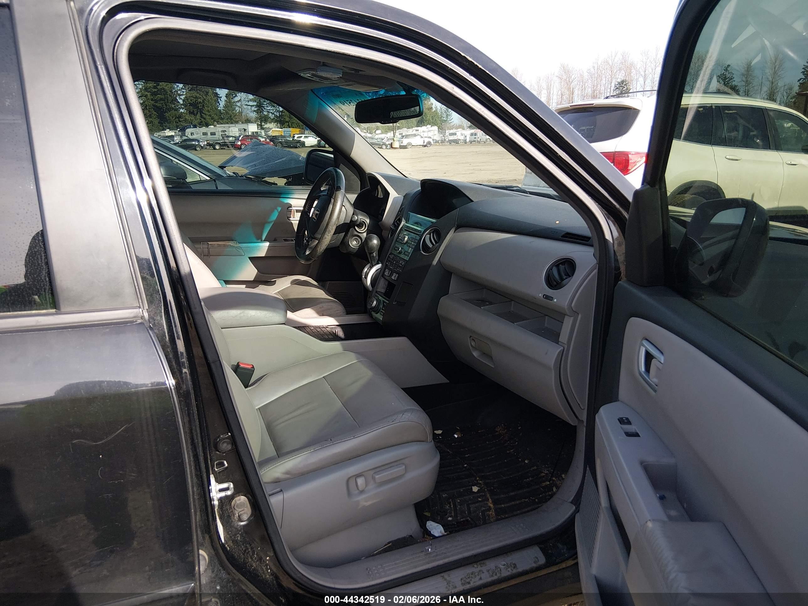 HONDA PILOT image 5
