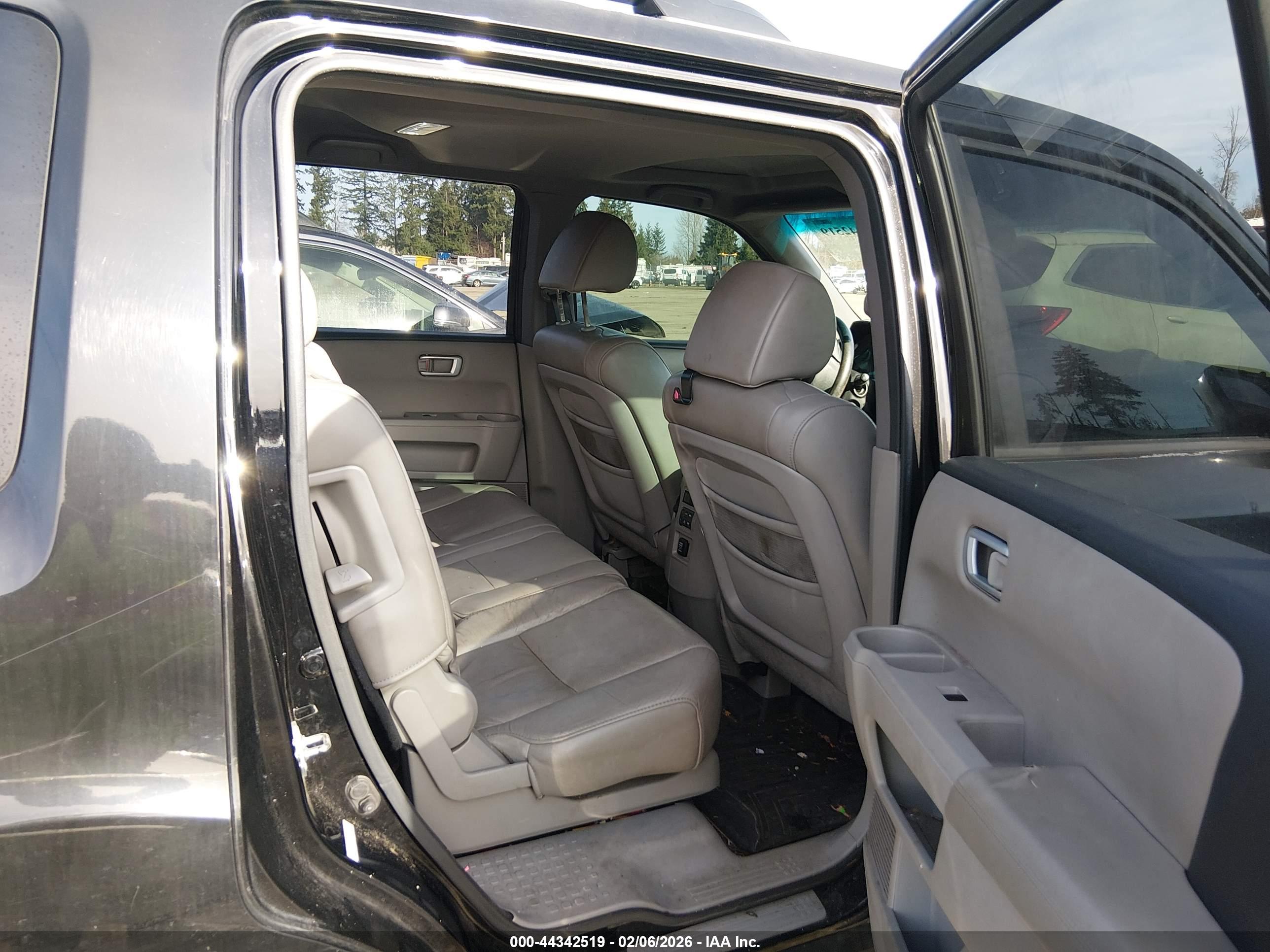 HONDA PILOT image 8