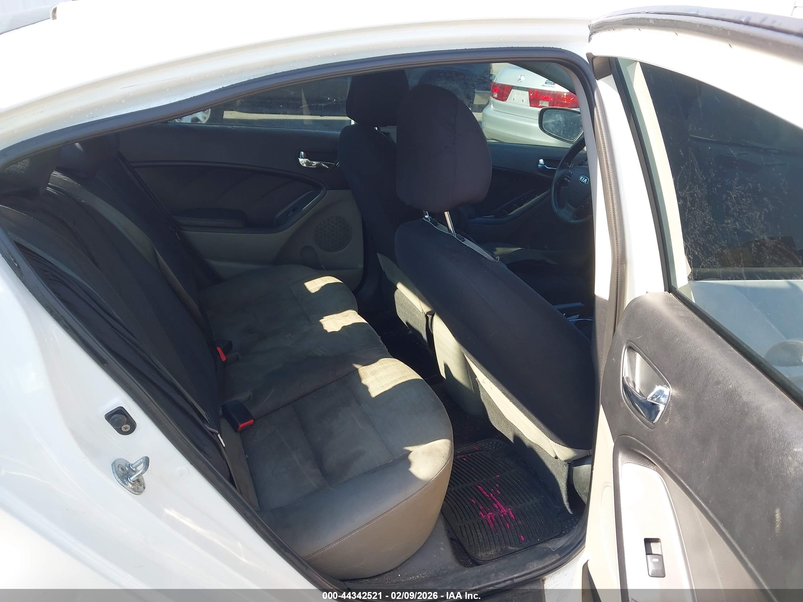 KIA FORTE image 8