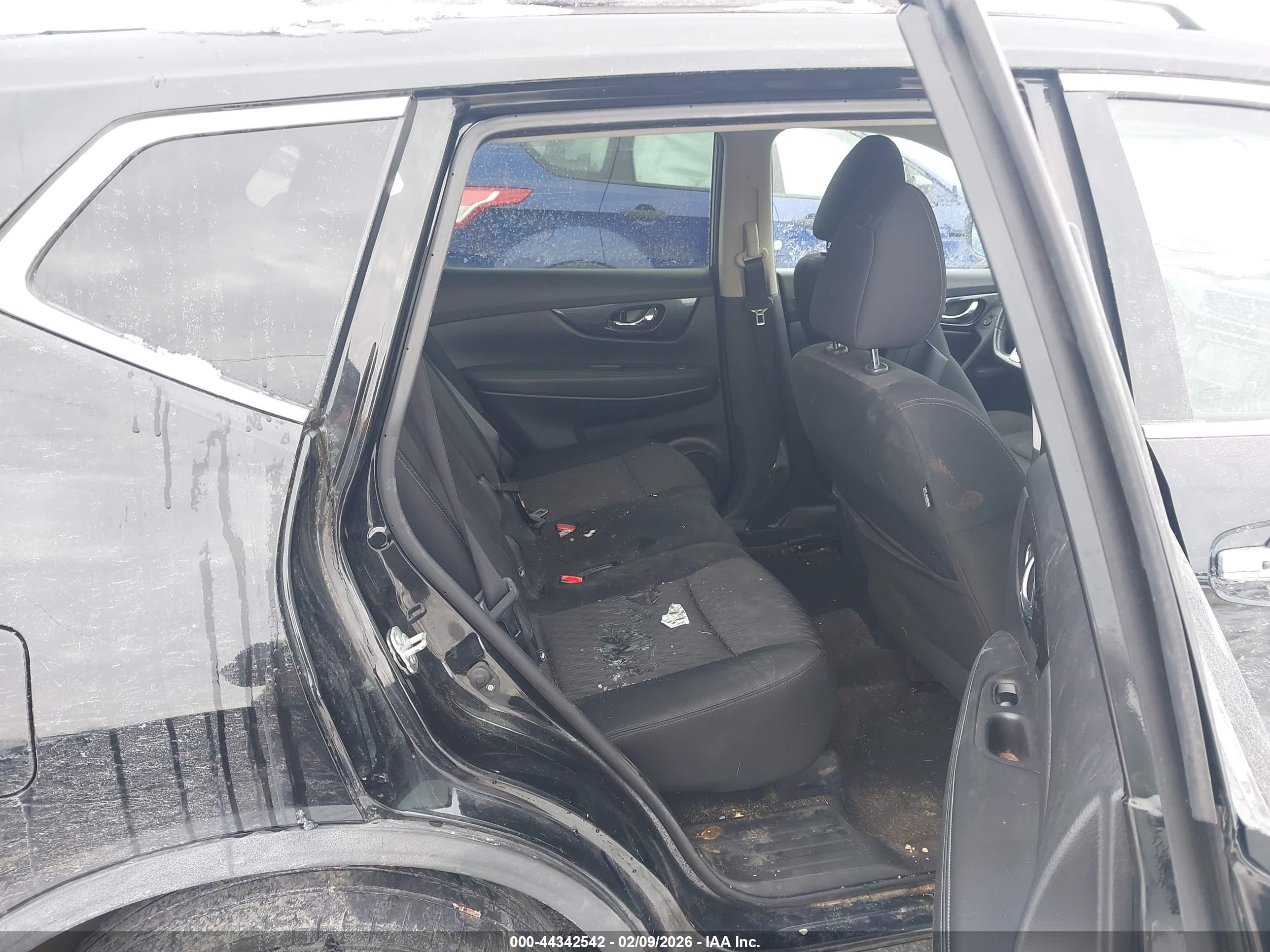 NISSAN ROGUE image 8