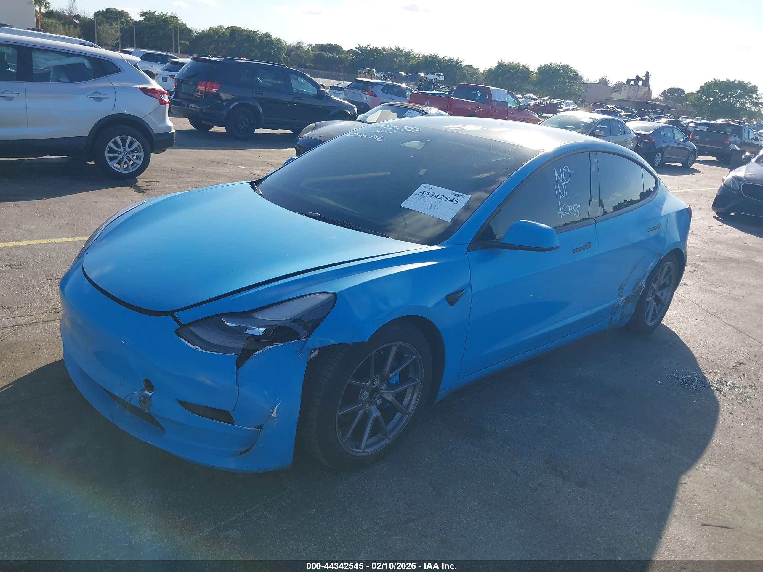 TESLA MODEL image 2