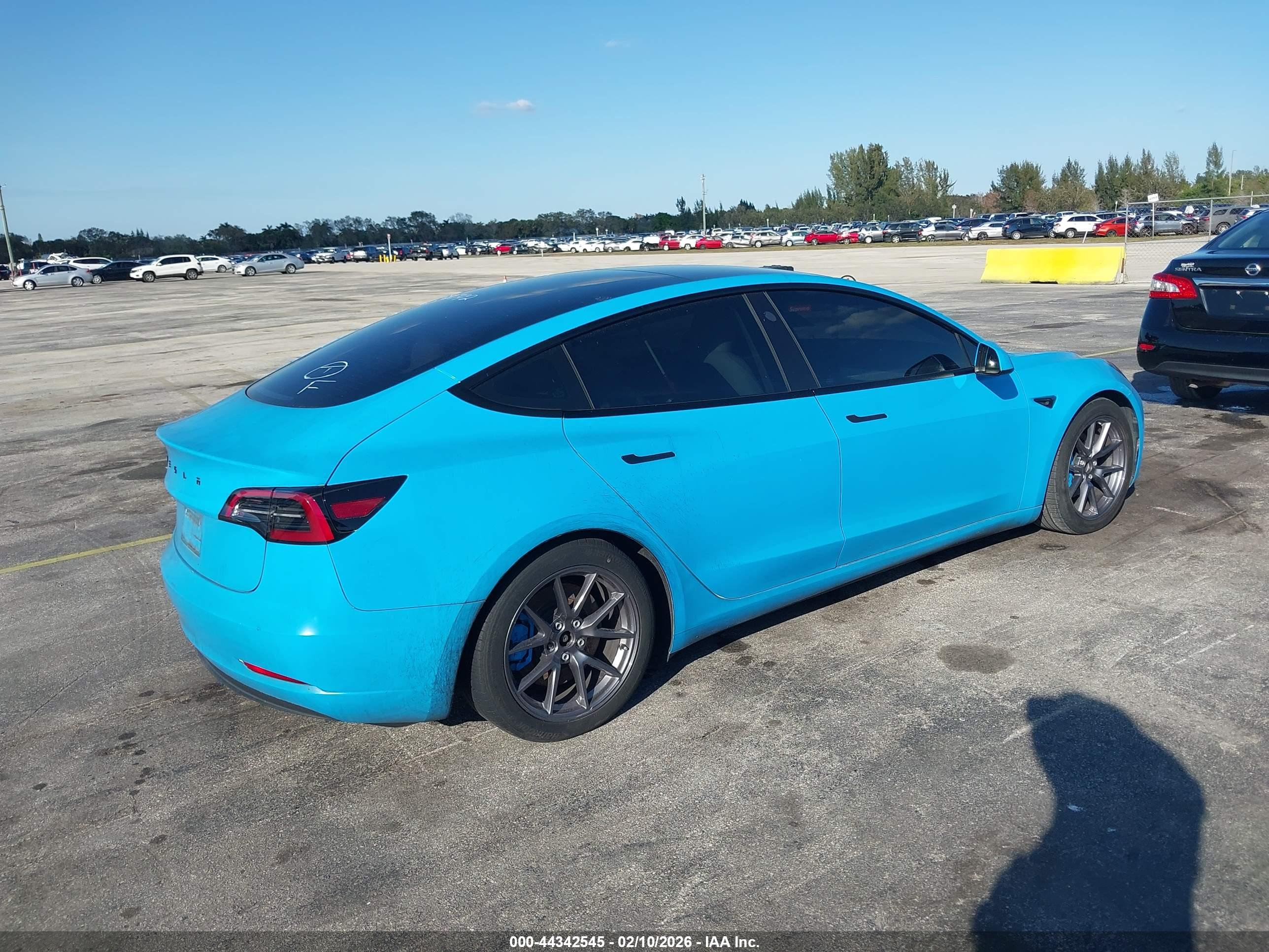 TESLA MODEL image 4
