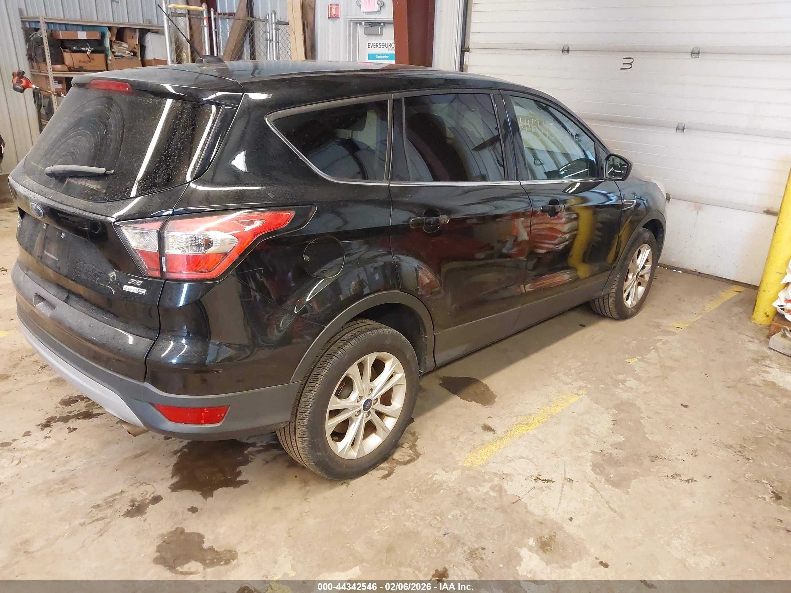 FORD ESCAPE image 4