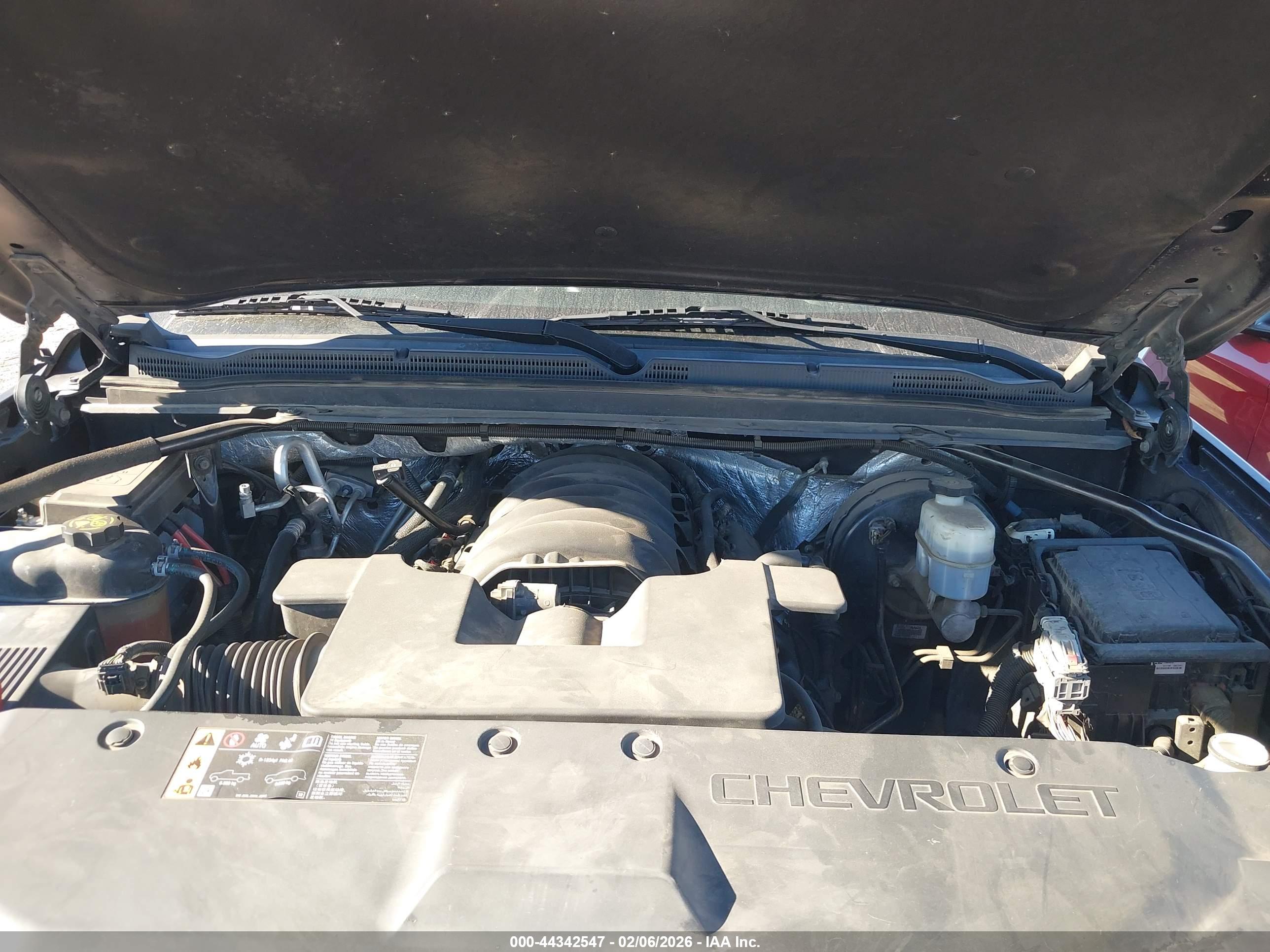 CHEVROLET SUBURBAN image 10
