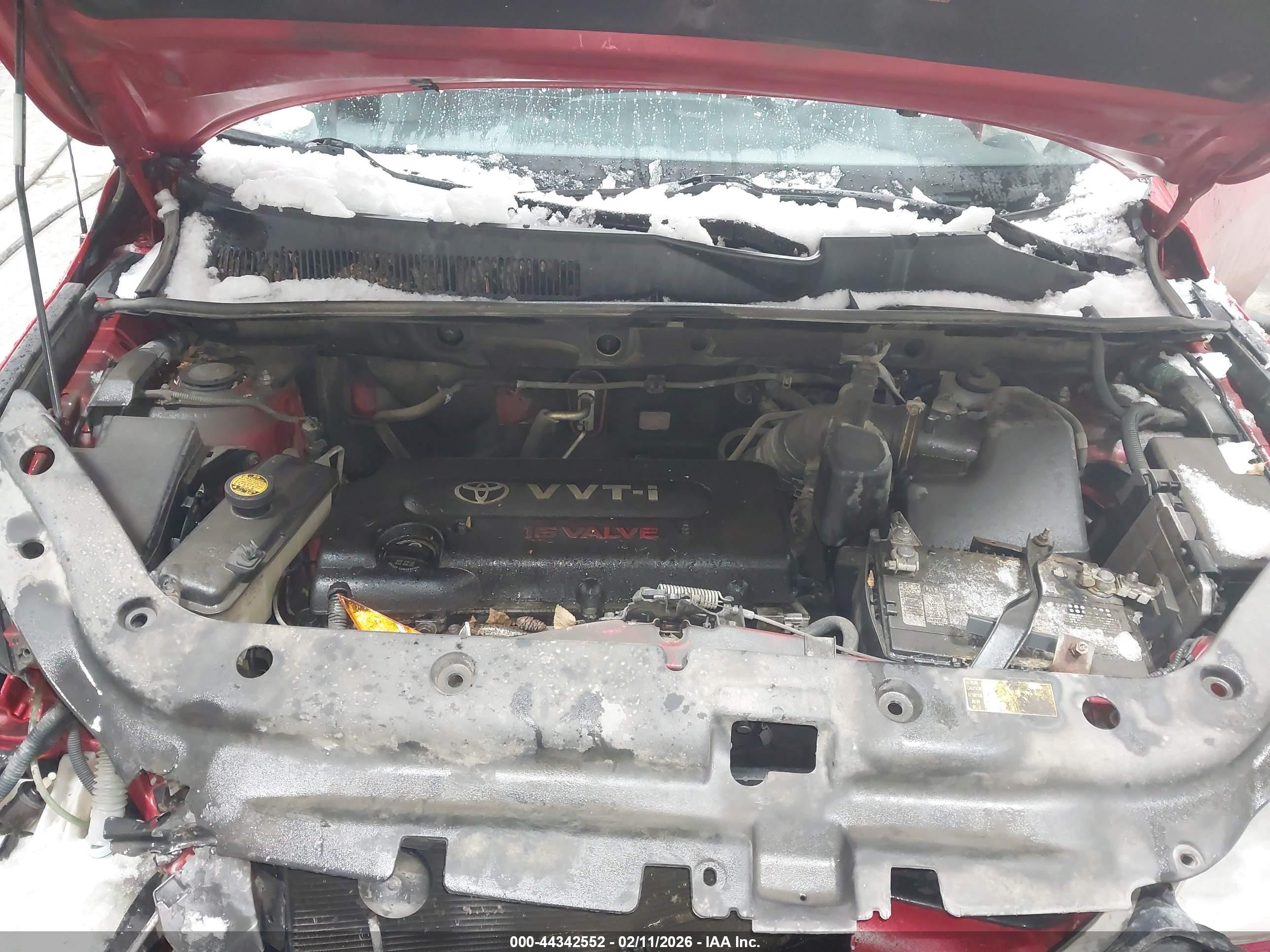 TOYOTA RAV4 image 10