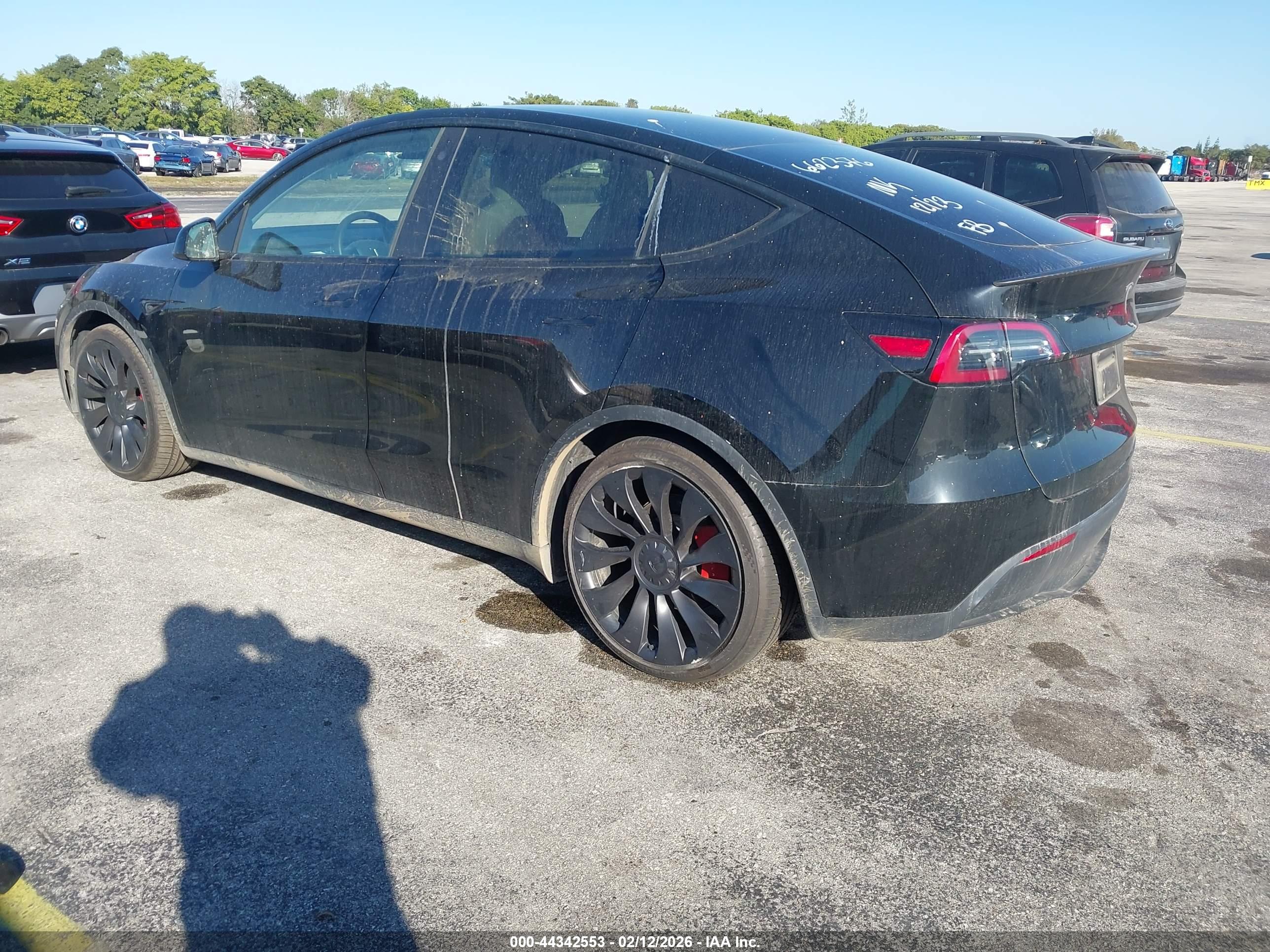 TESLA MODEL image 3