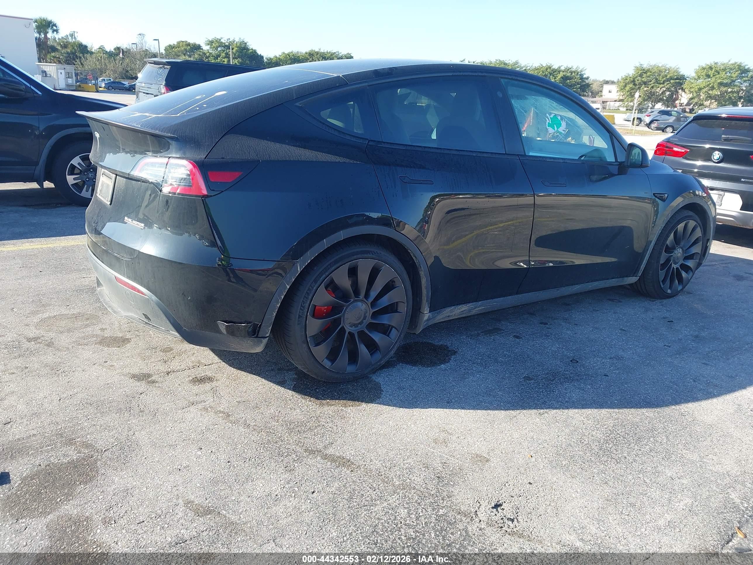TESLA MODEL image 4