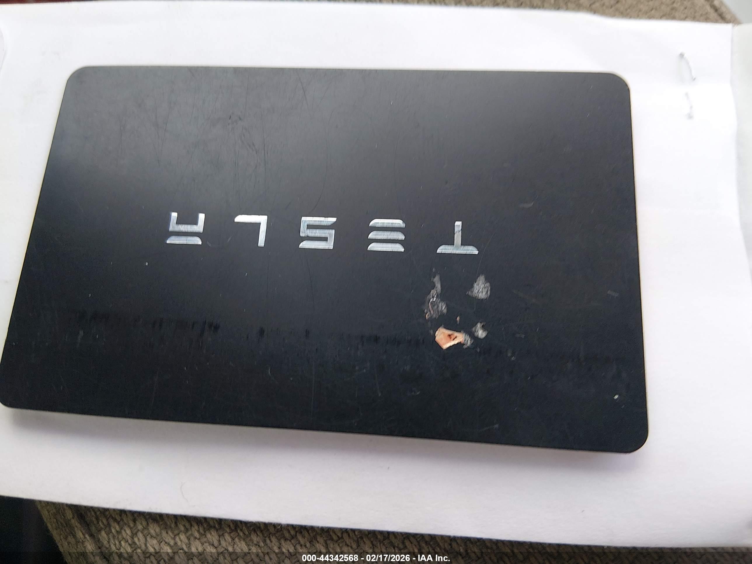 TESLA MODEL image 11