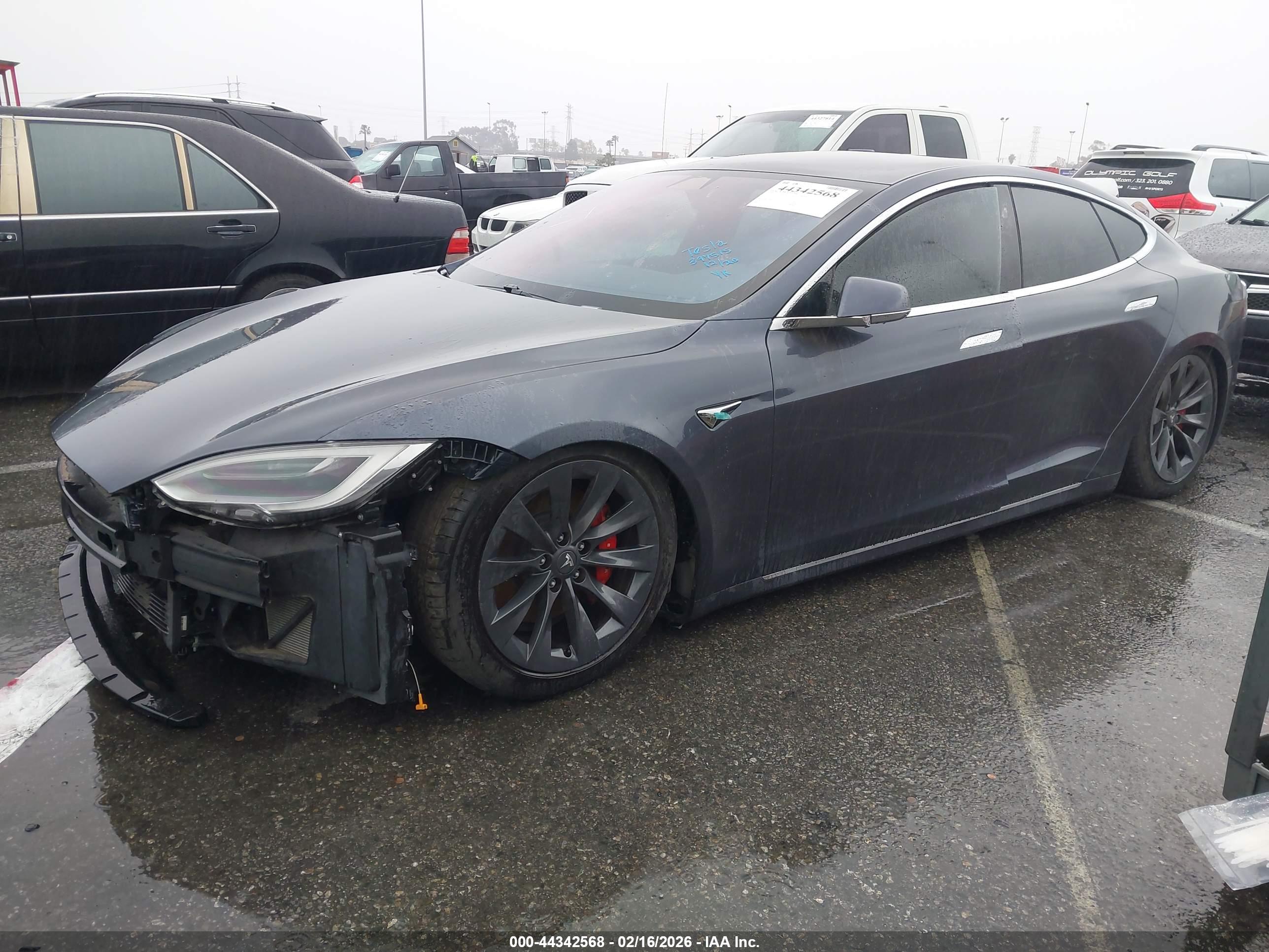 TESLA MODEL image 2