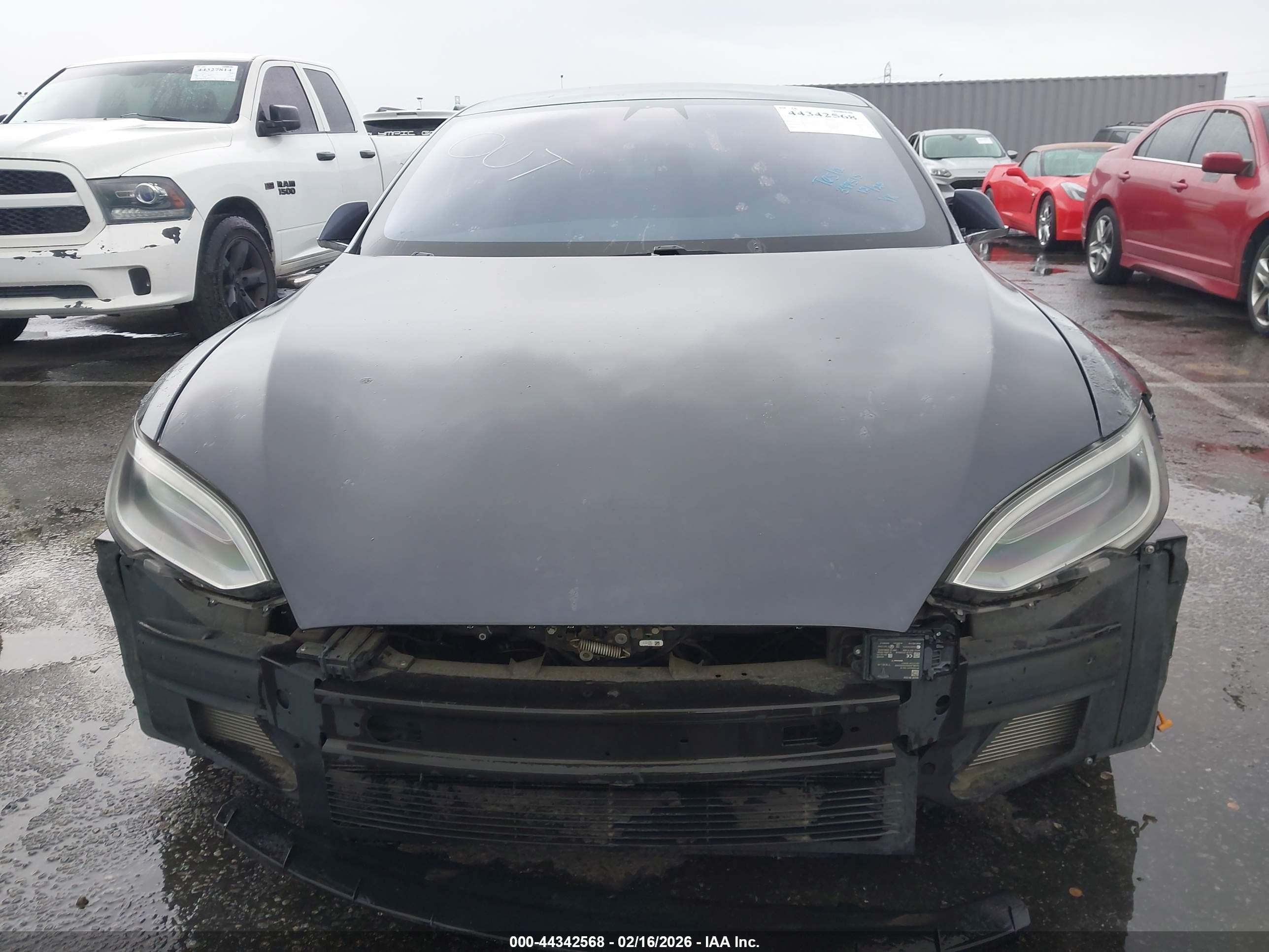TESLA MODEL image 6