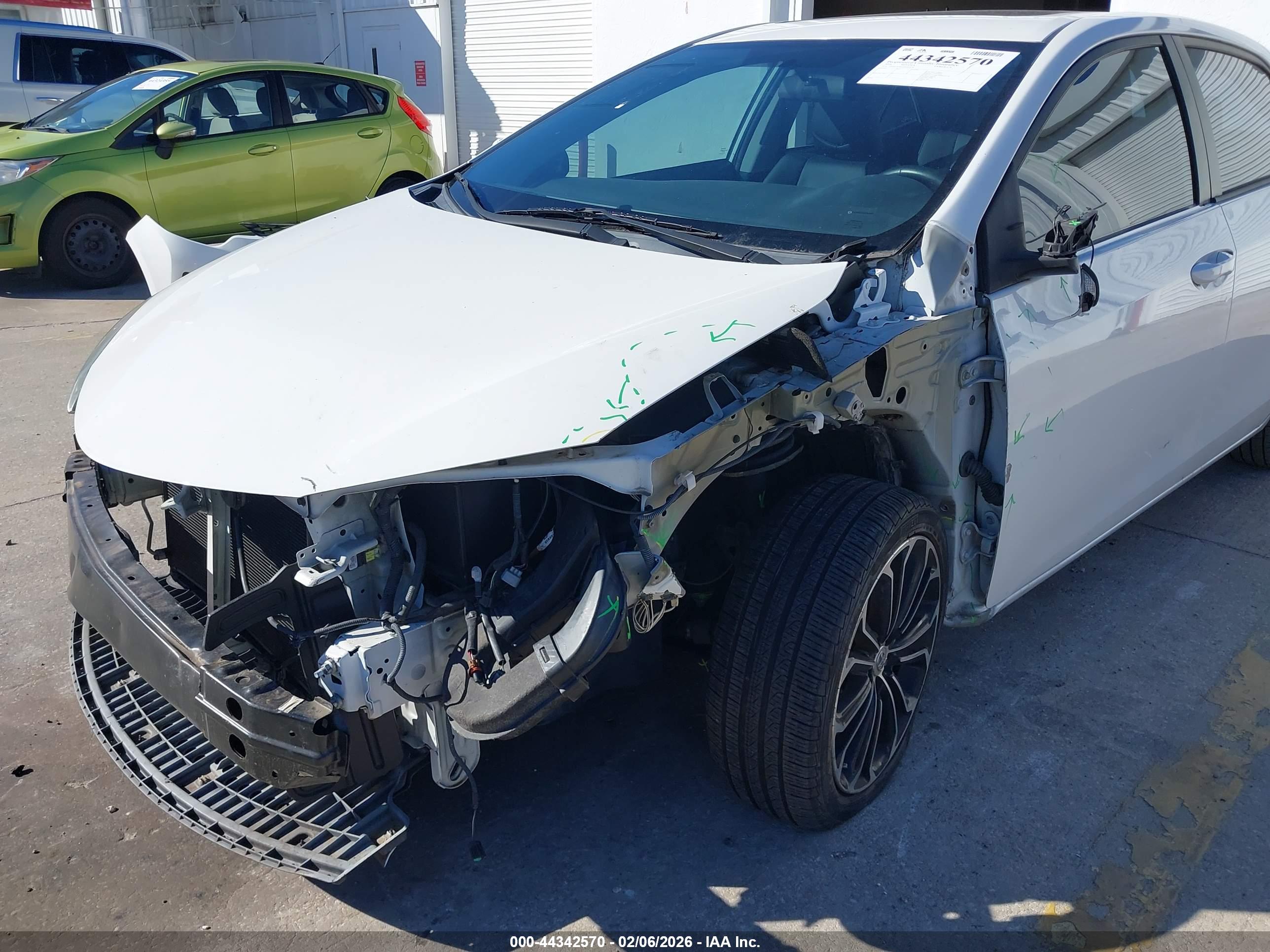 TOYOTA COROLLA image 6