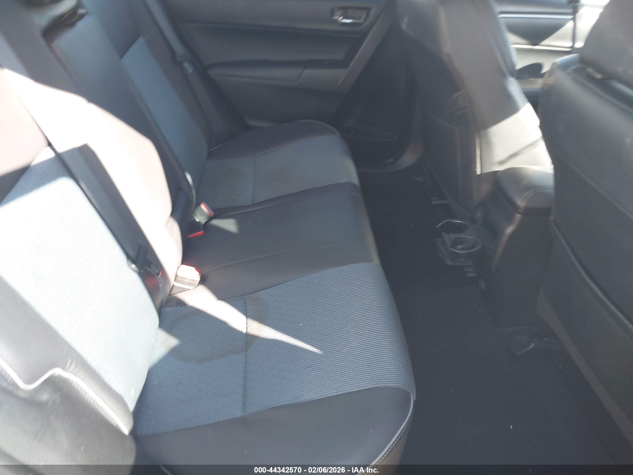 TOYOTA COROLLA image 8