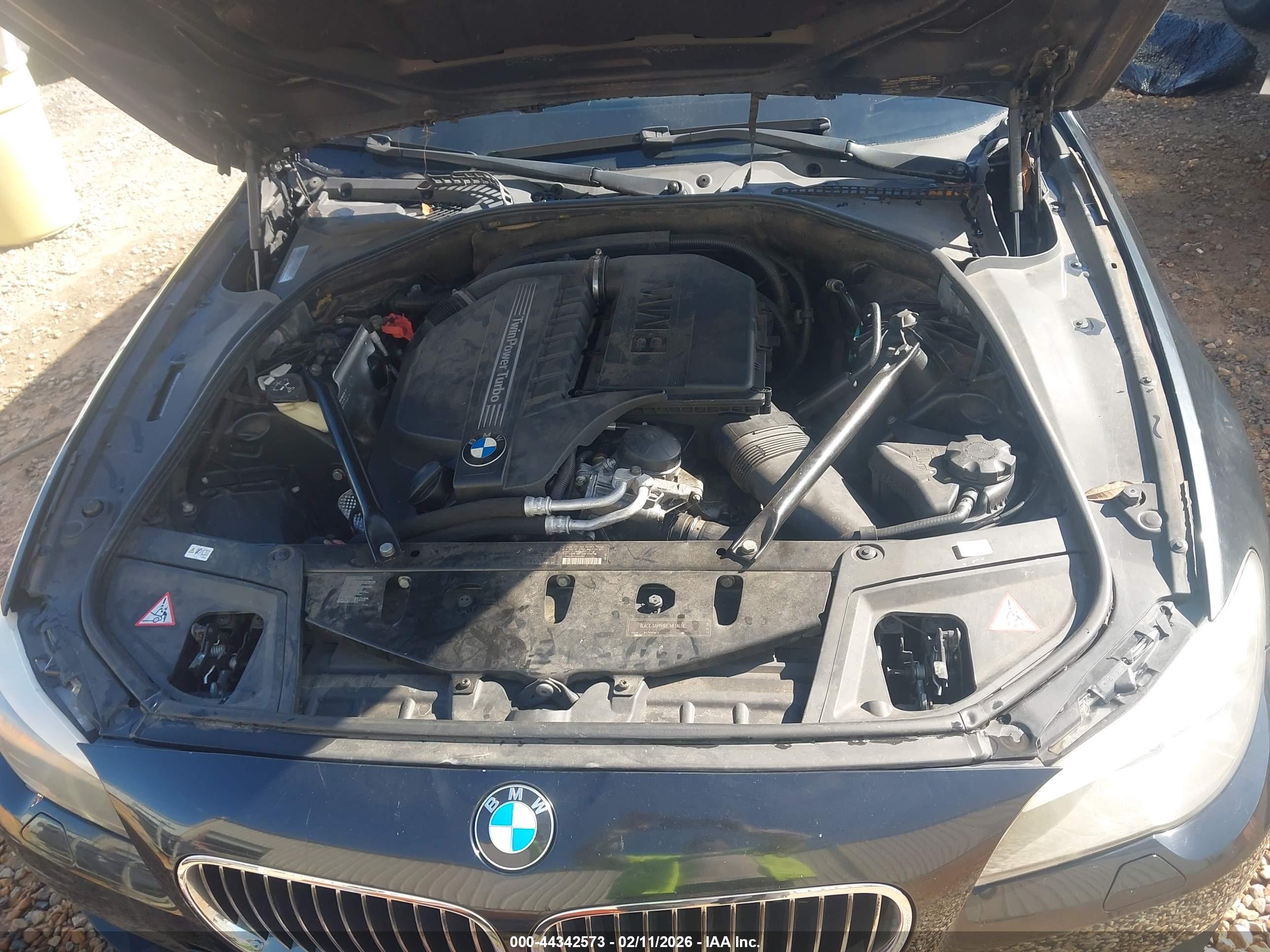 BMW 535I image 10